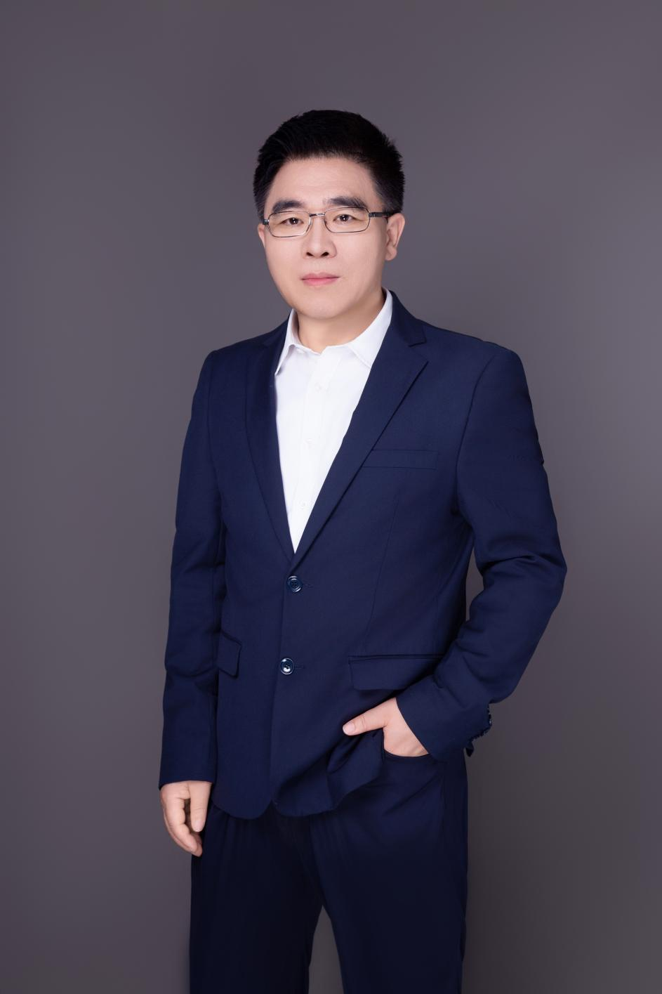 浙江群恒律师事务所晏依达律师职业照