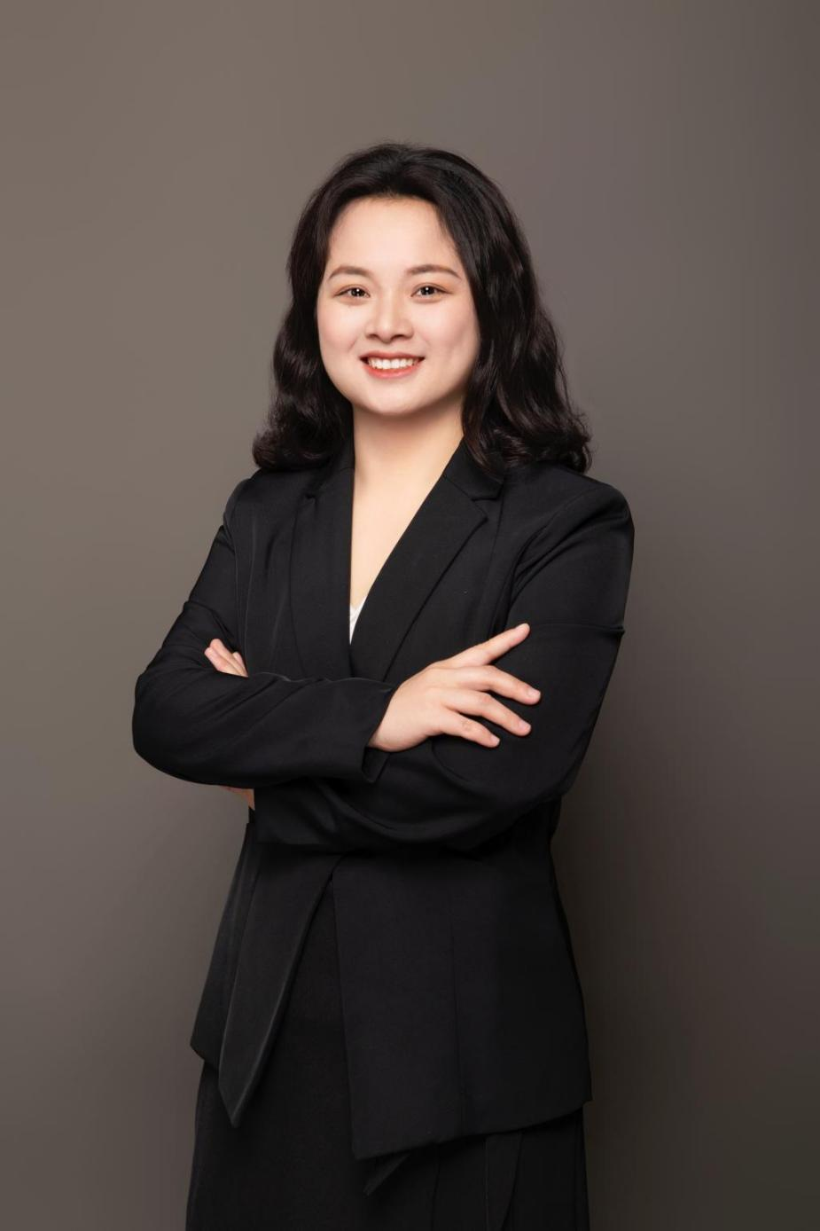 浙江群恒律师事务所俞桂芳律师职业照
