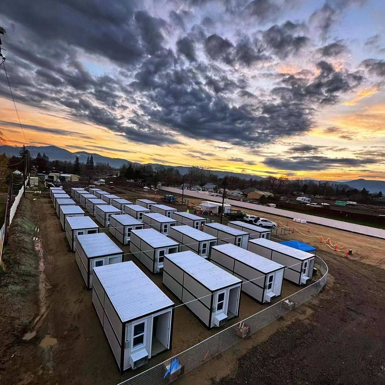 USA Dormitory Project (X Folding)