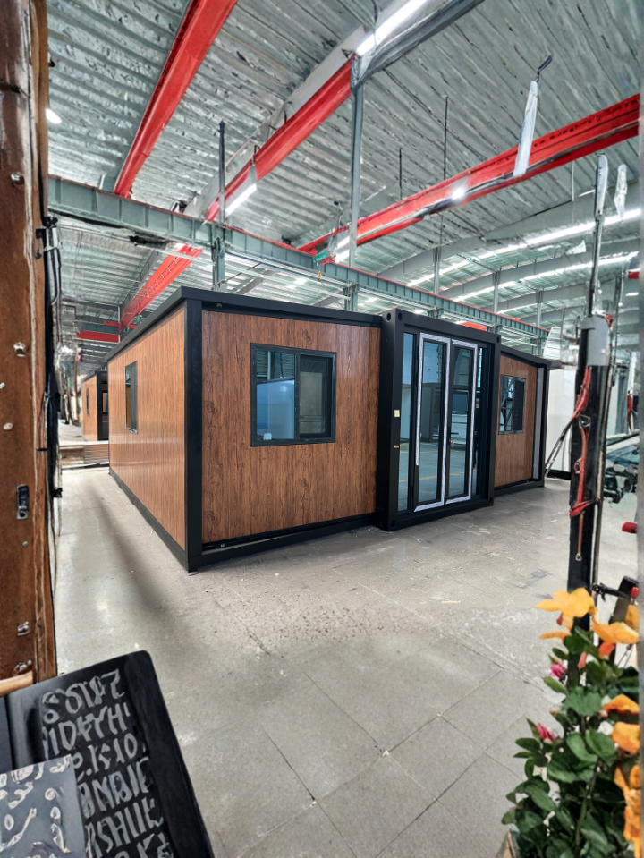 Expandable Container House