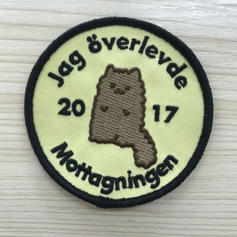 Reflective safety warning patch