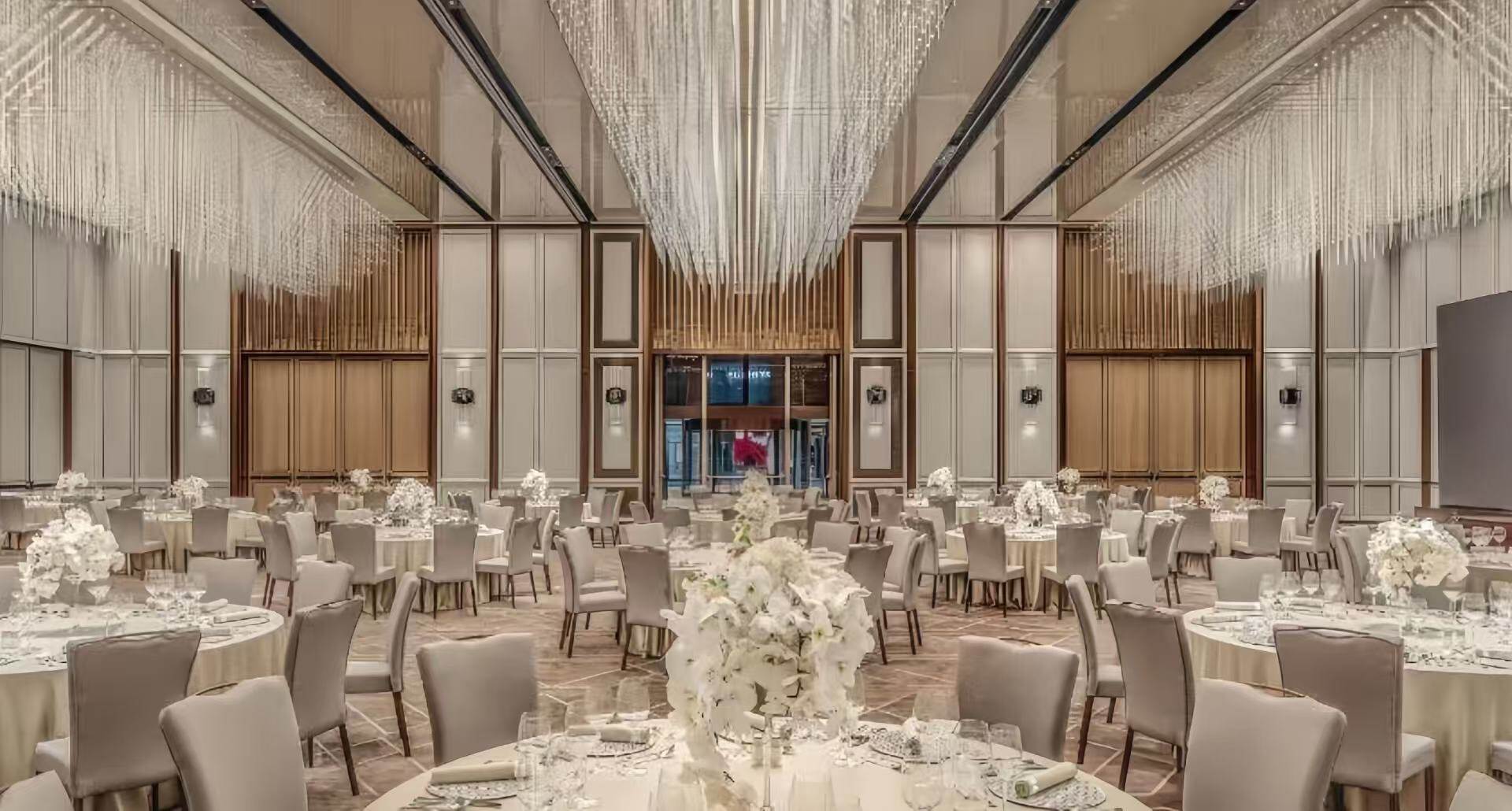 Luxury Hotel