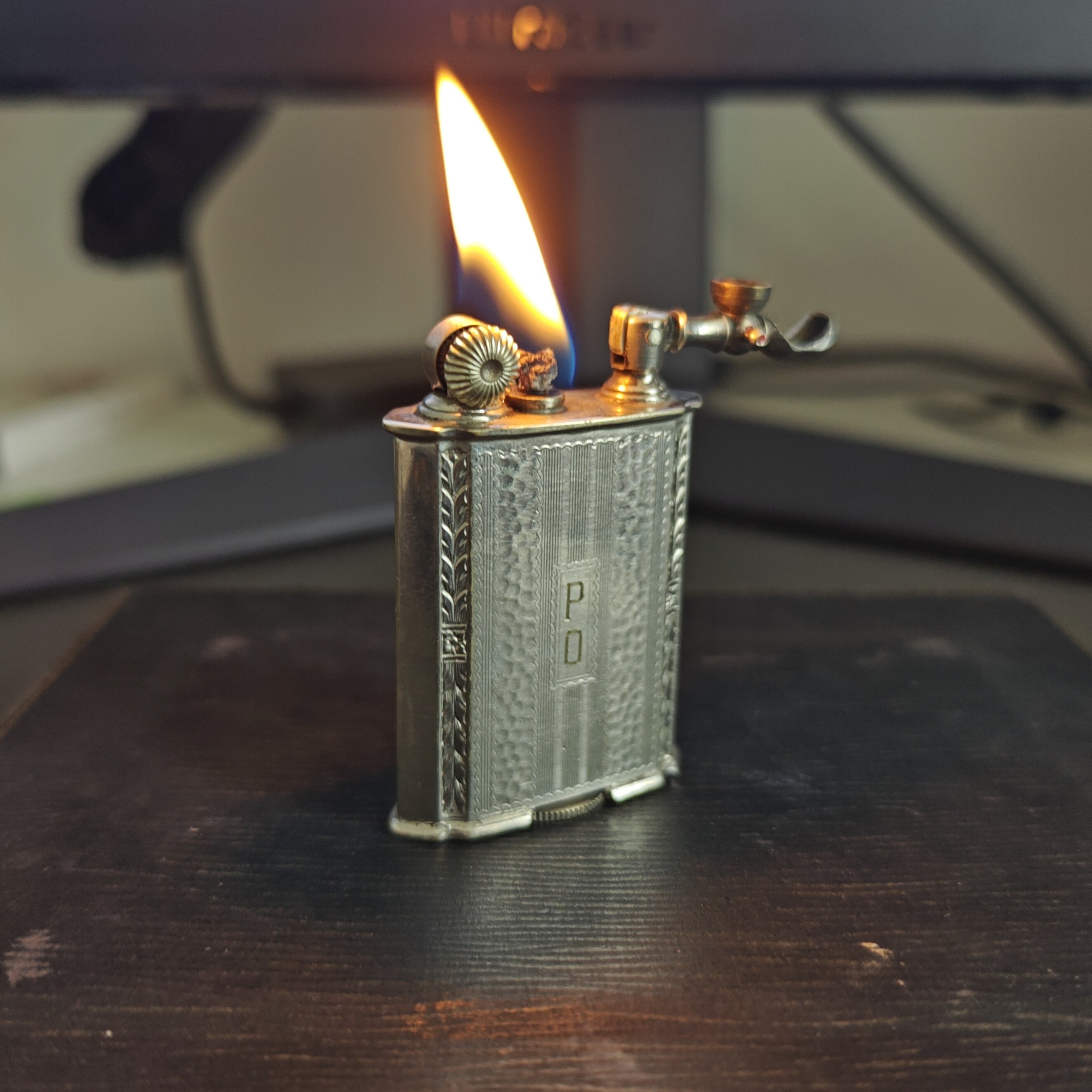EVANS Lift Arm Lighter & Cigarette Case Set - Detail 4