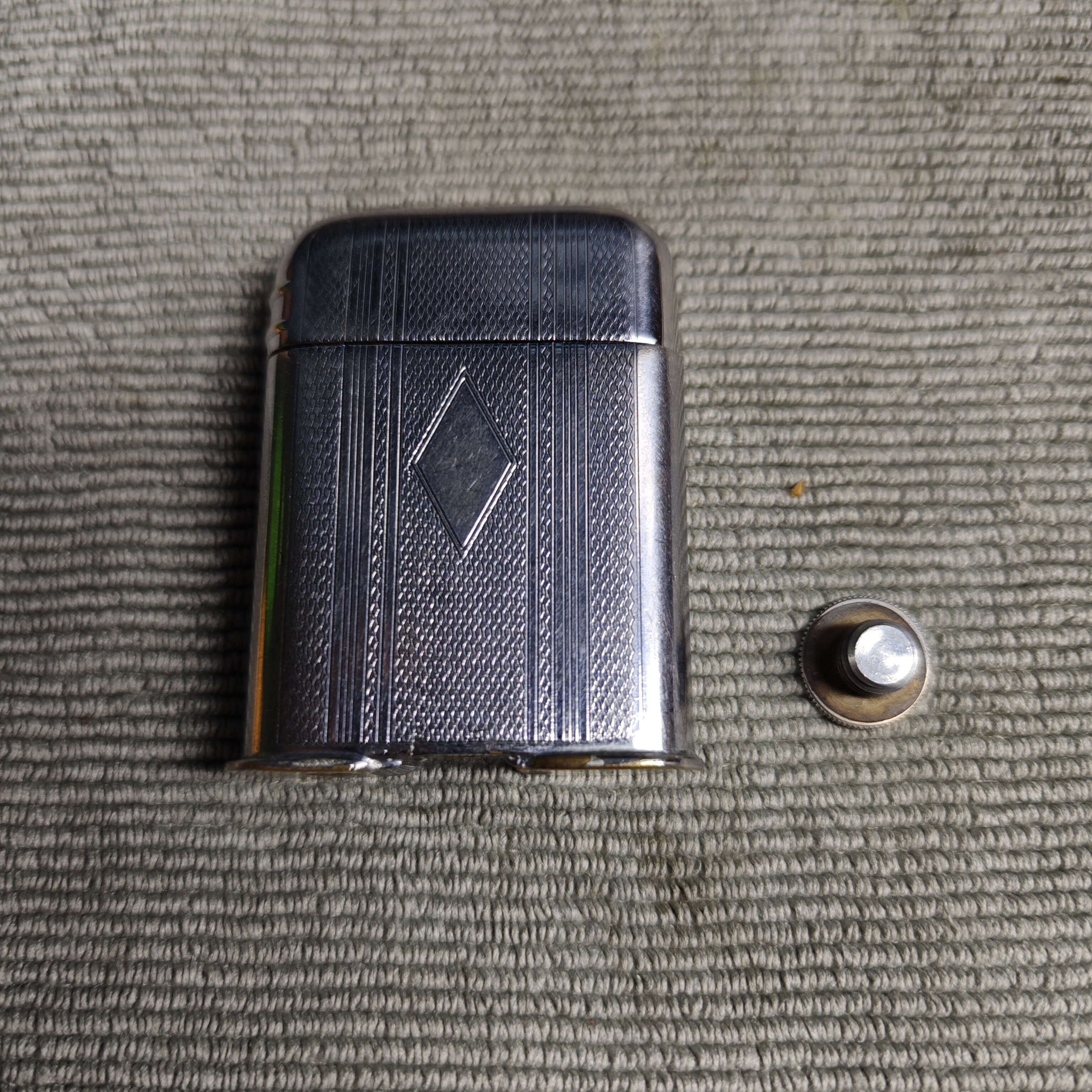 THORENS LUCKY Series Windproof Oil Lighter – Detail 6