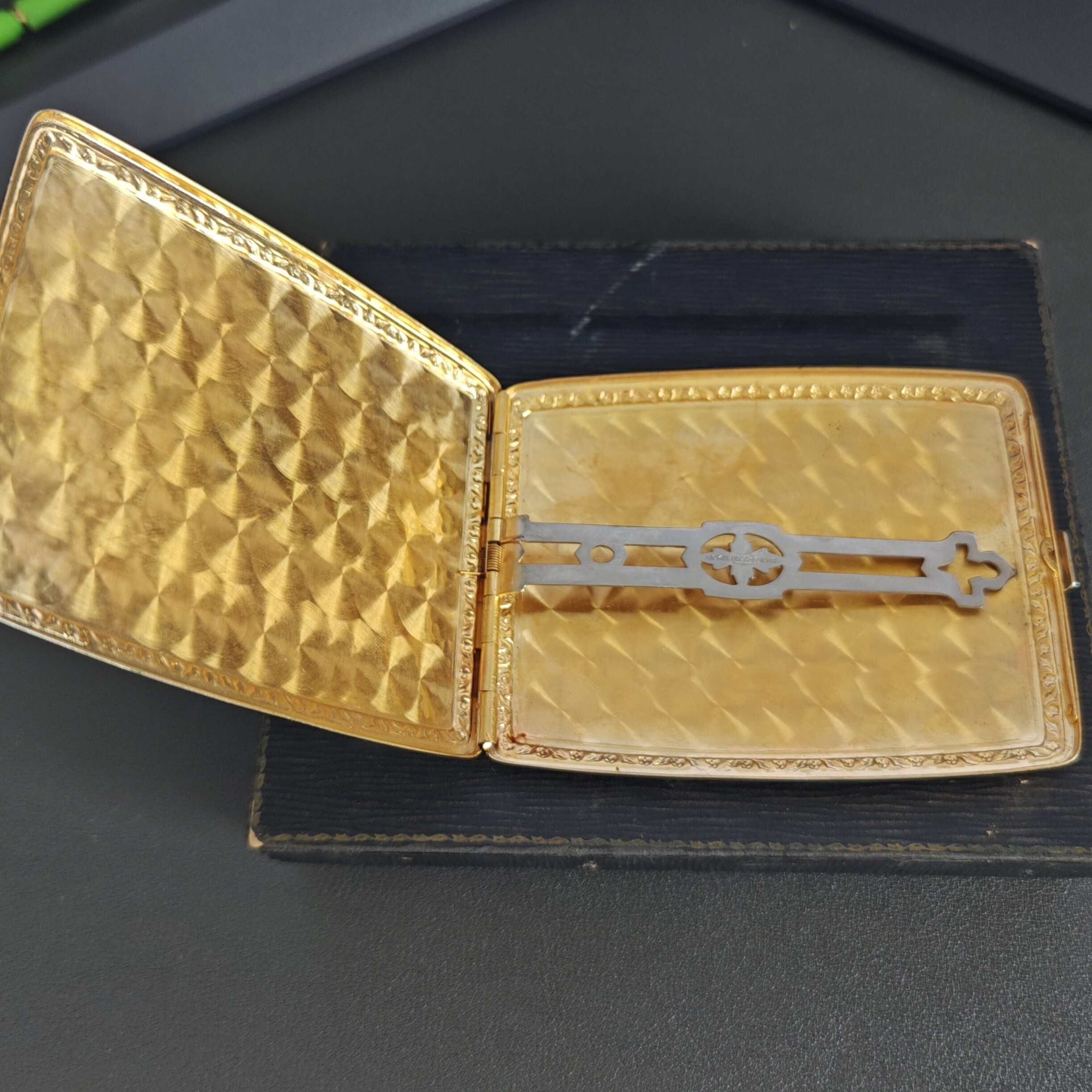 EVANS Lift Arm Lighter & Cigarette Case Set - Detail 9