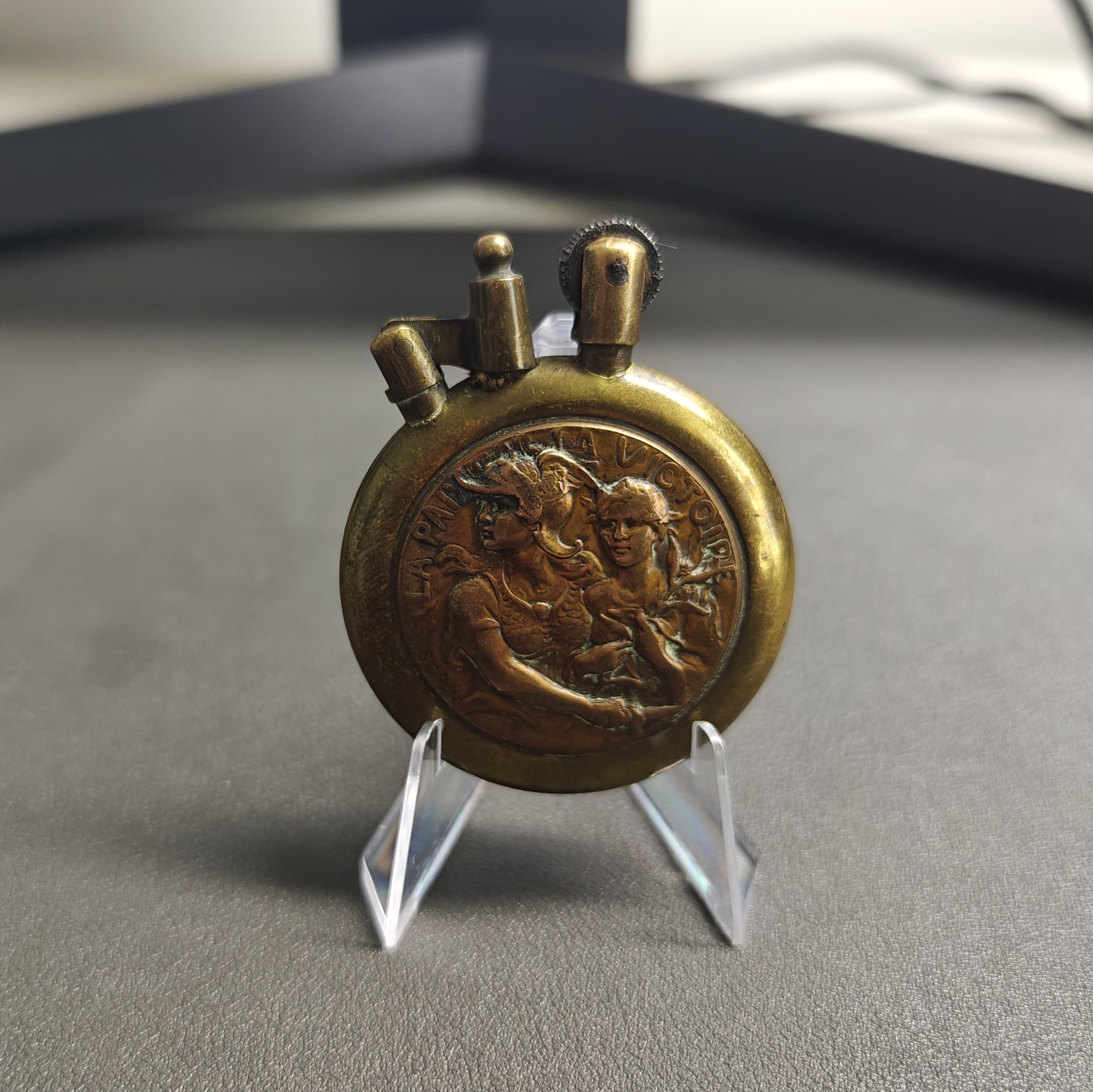 WWI Victory Trench Oil Lighter - Details 4
