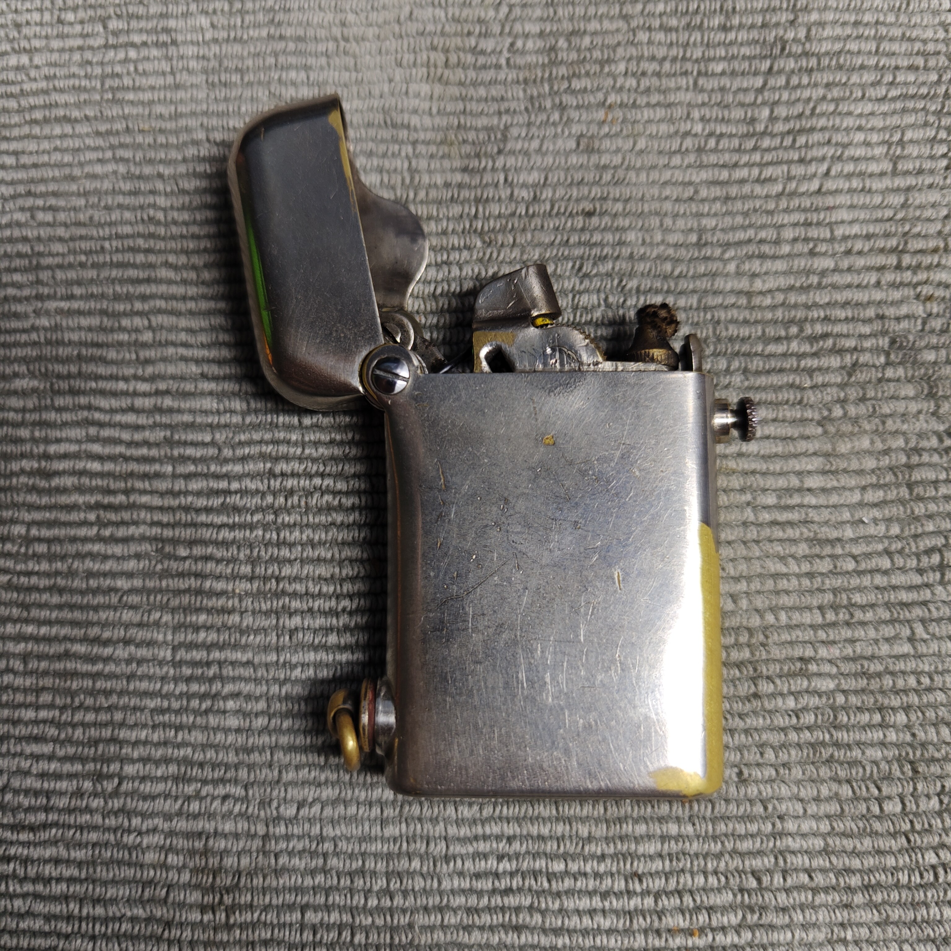 THORENS Single Claw Series Kerosene Lighter: Detail 4