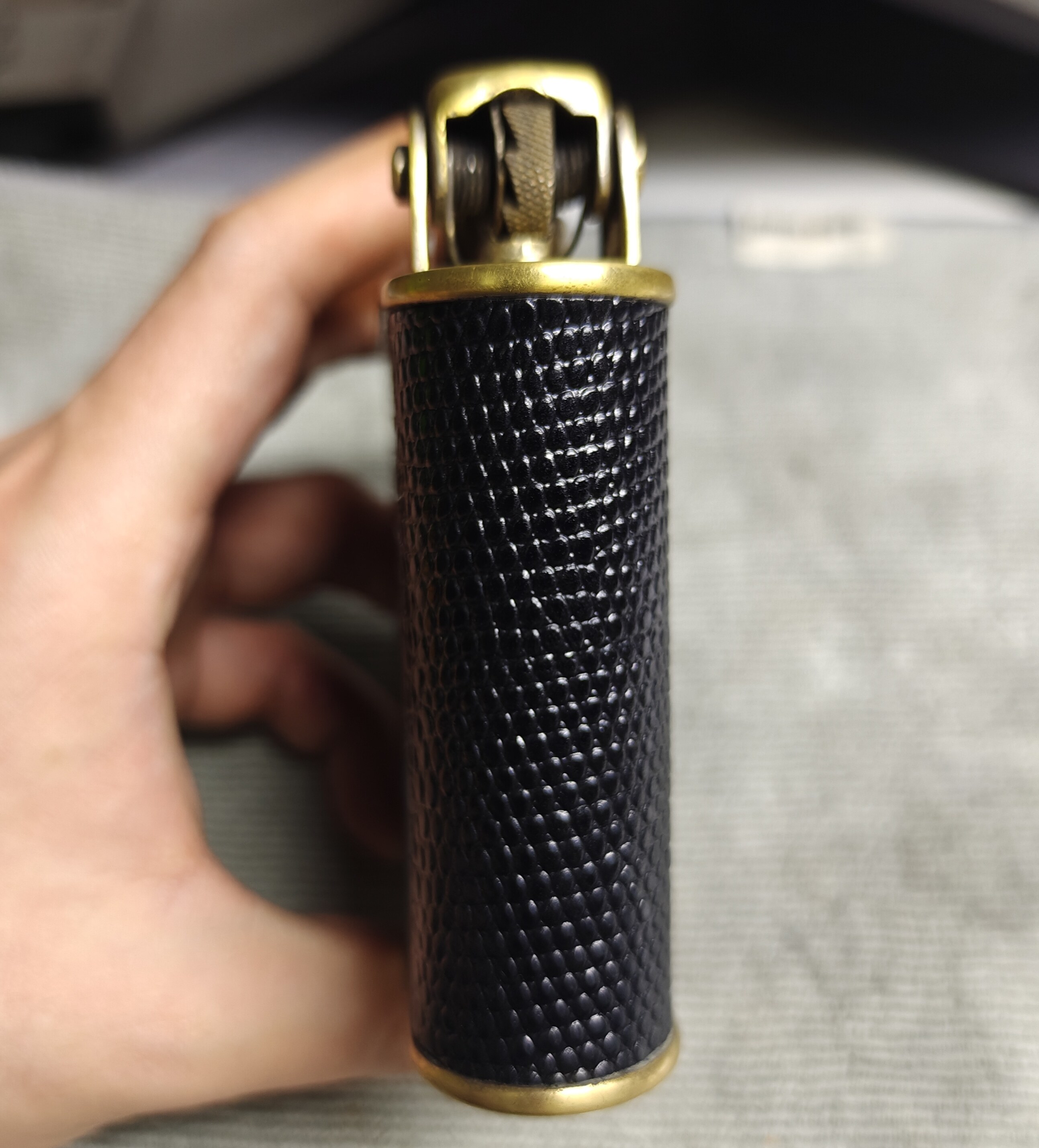 LANCEL Semi-Automatic Push-Button Desktop Lighter – Details 2