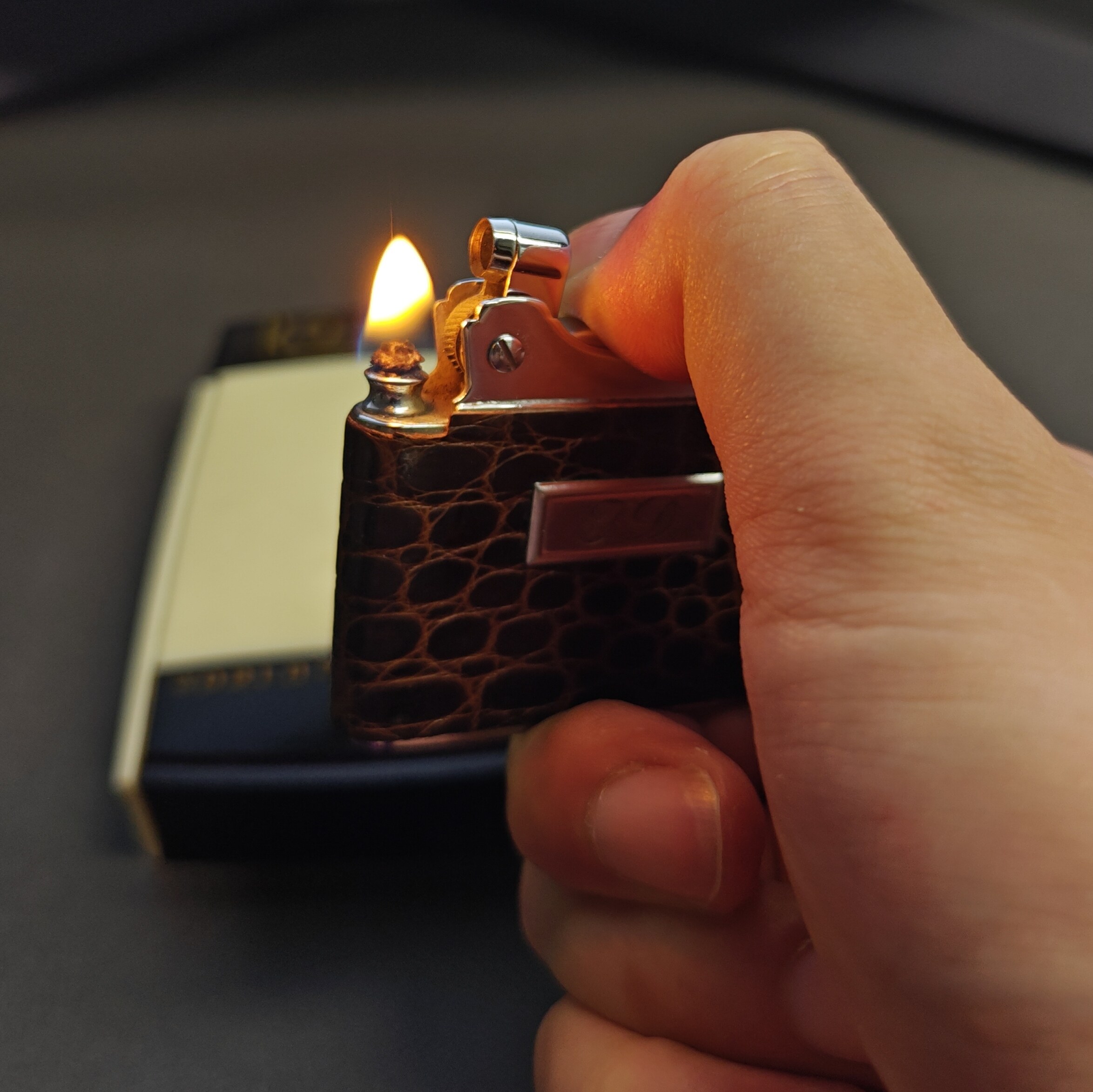 Ronson Adonis Lizard Skin Card Case Lighter - Detail 4