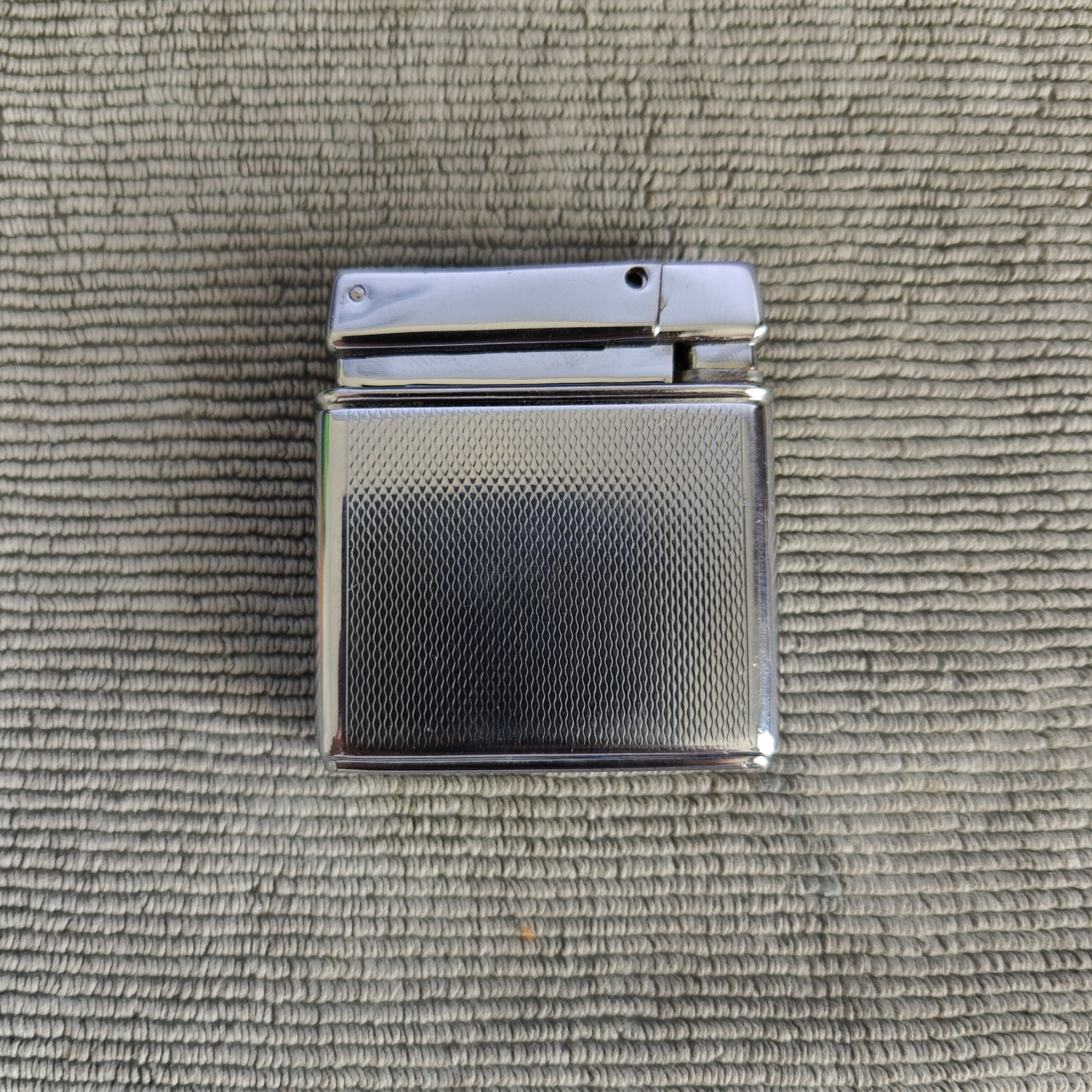 ROWENTA SNAP Series Automatic Gas Lighter – Details 1