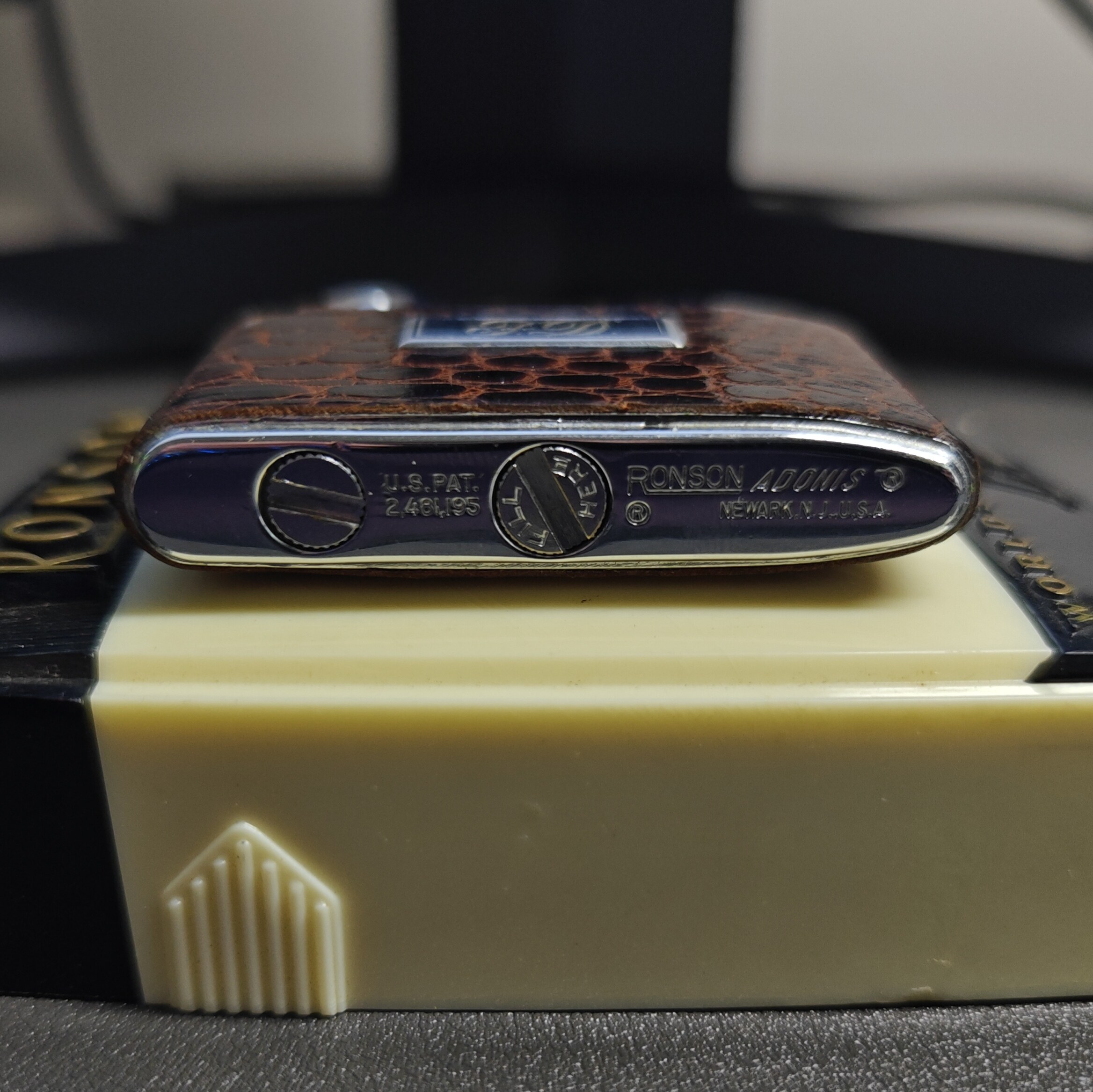 Ronson Adonis Lizard Skin Card Case Lighter - Detail 5