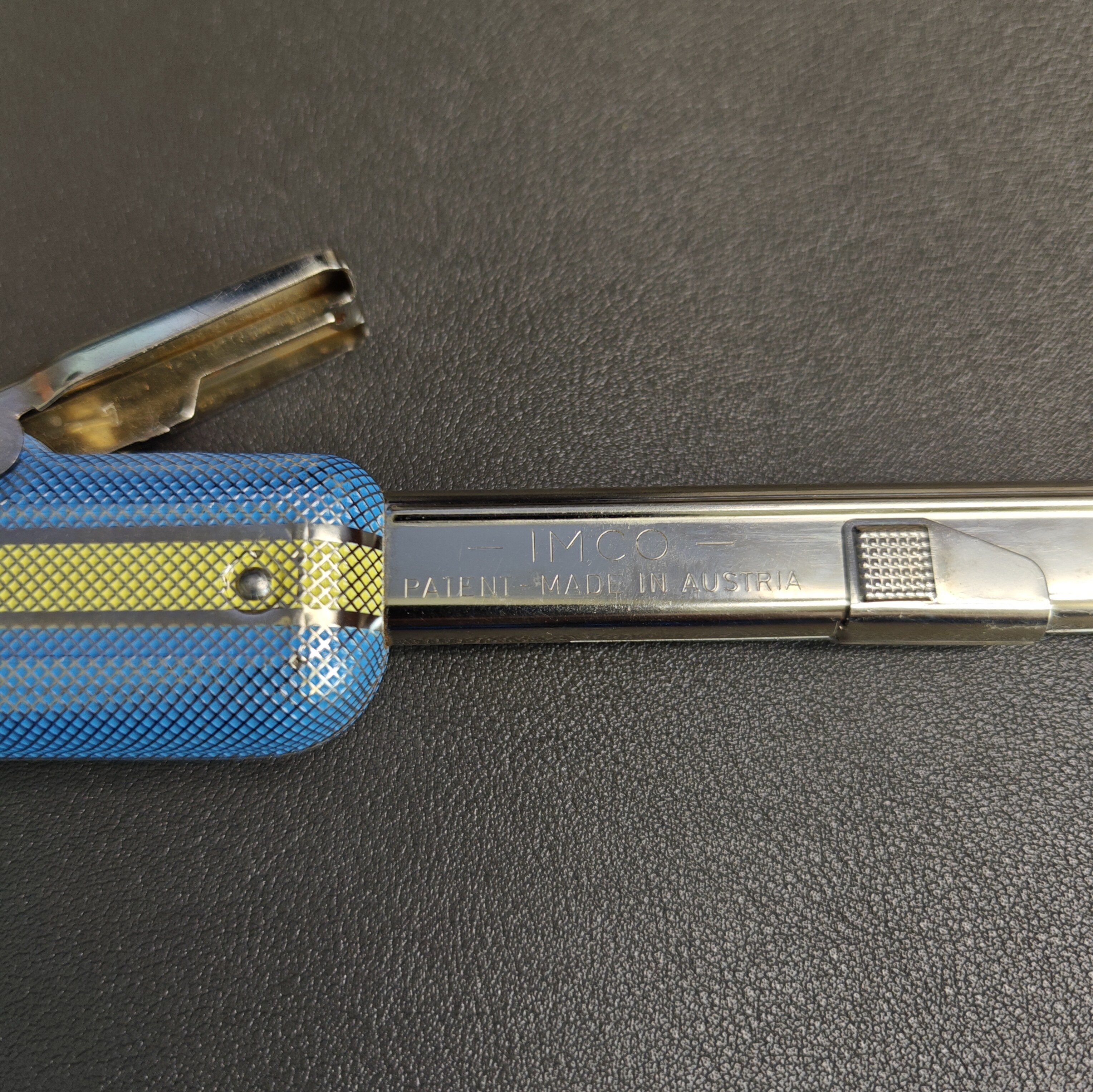 IMCO 6000 FUNKMEISTER Lighter (Export Version for Canada) Details 2