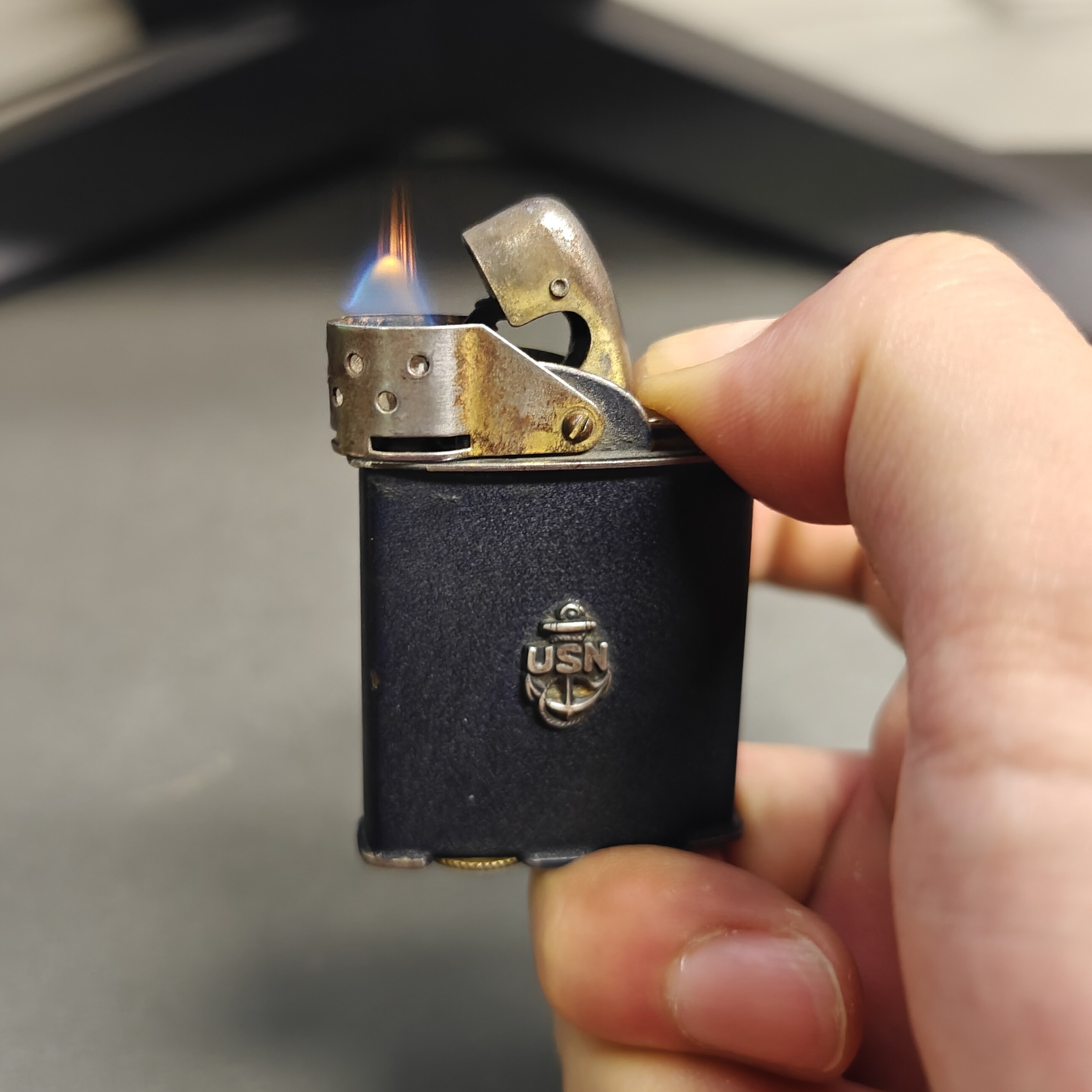 EVANS SPITFIRE Military Windproof Automatic Lighter Detail 3