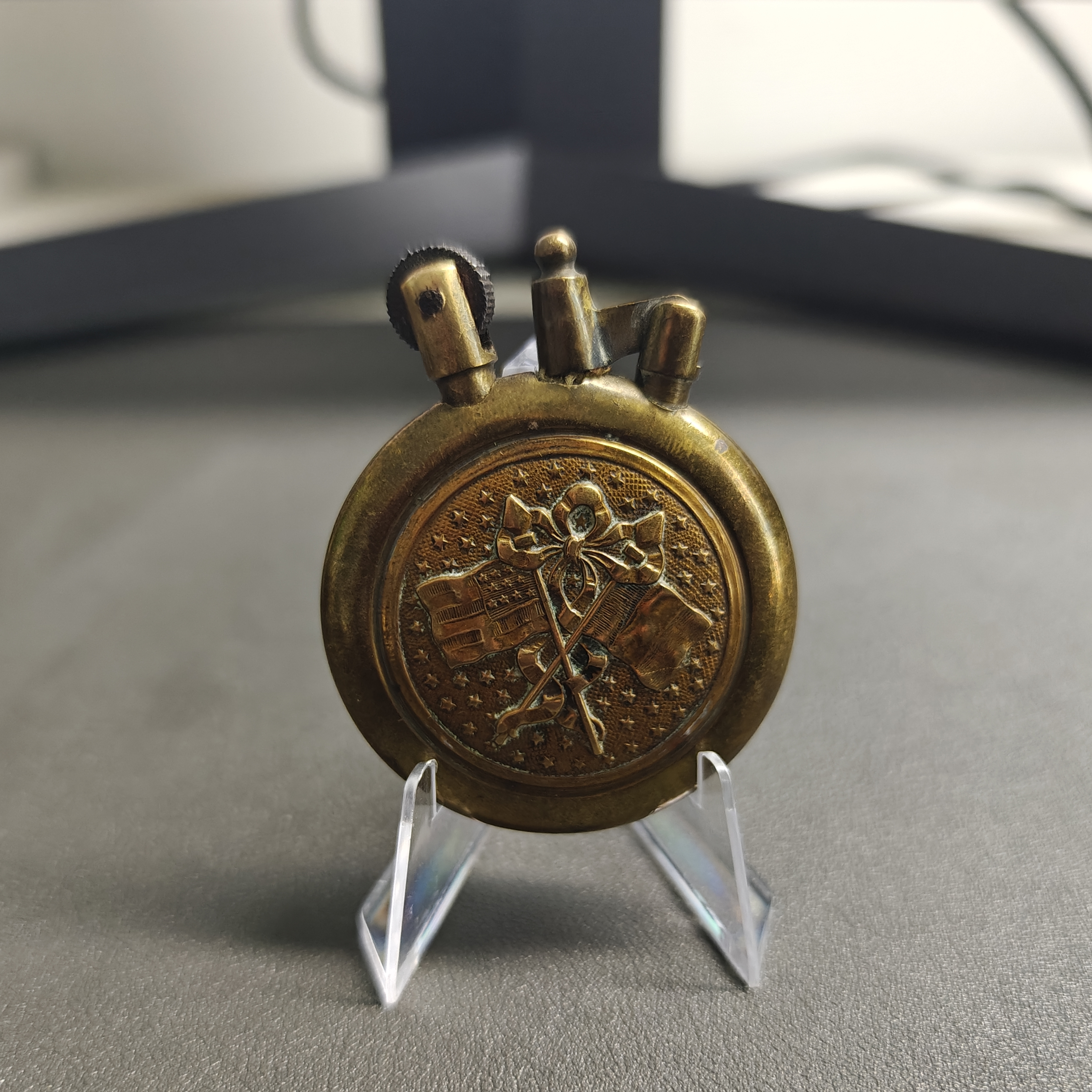 WWI Victory Trench Oil Lighter - Details 3