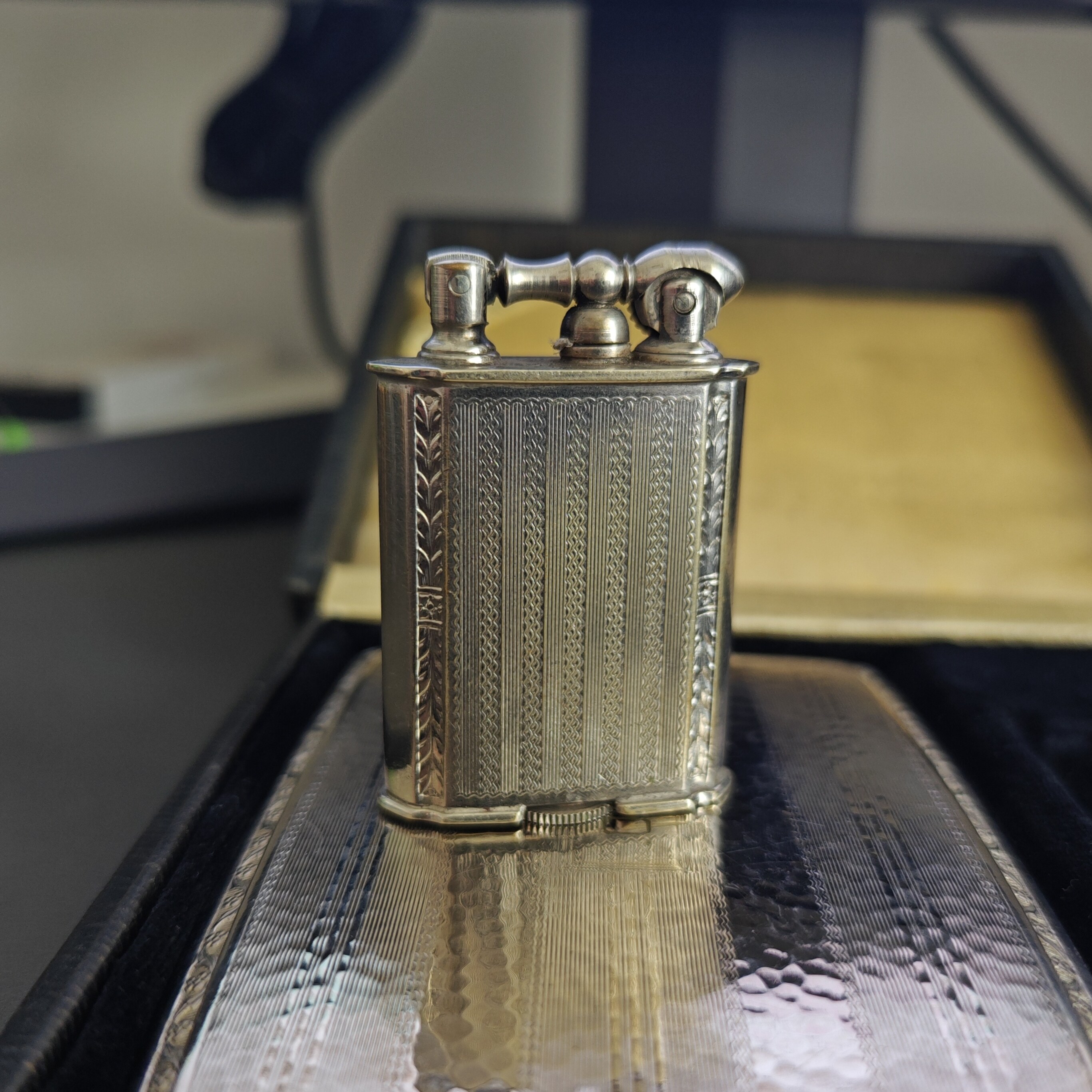 EVANS Lift Arm Lighter & Cigarette Case Set - Detail 2