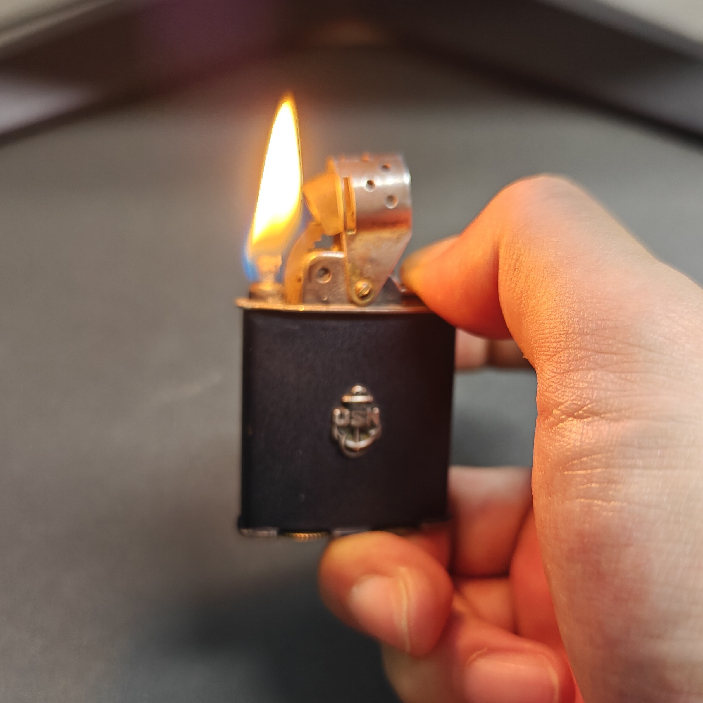 EVANS SPITFIRE Military Windproof Automatic Lighter Detail 4