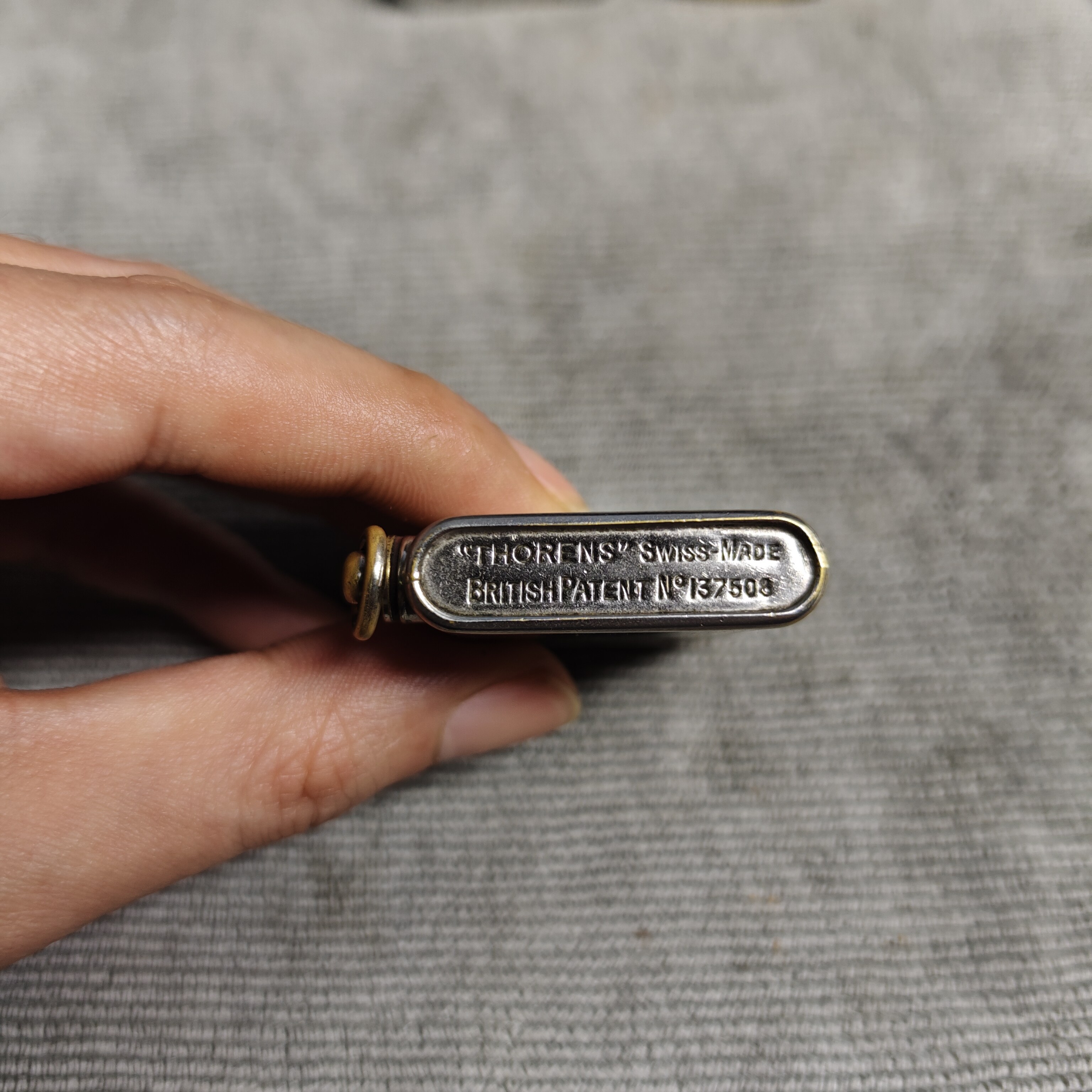 THORENS Single Claw Series Kerosene Lighter: Detail 9