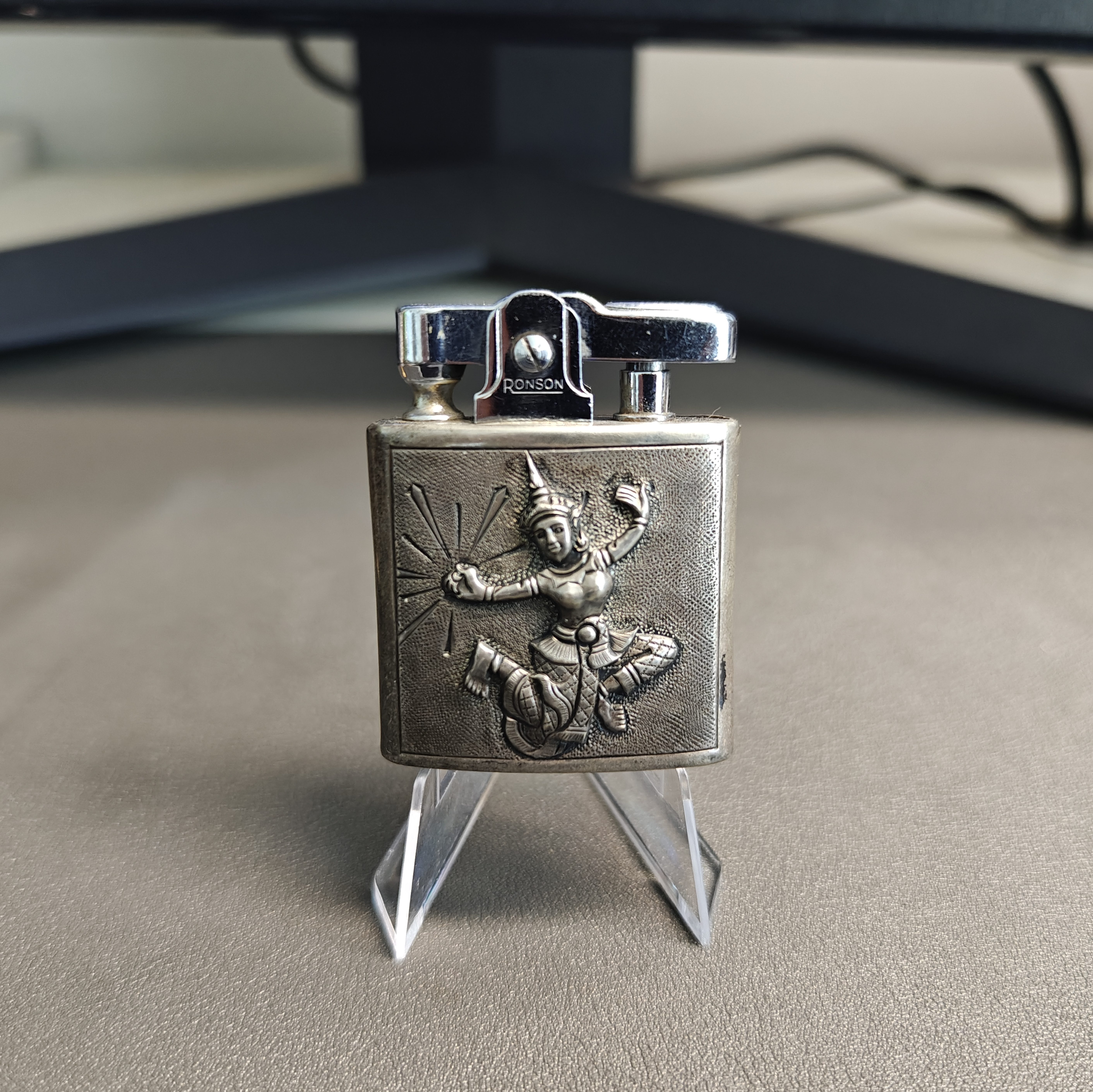 Ronson Standard Series 2nd Generation Siamese Dancer立体 High-Relief Sterling Silver Cased Oil Lighter