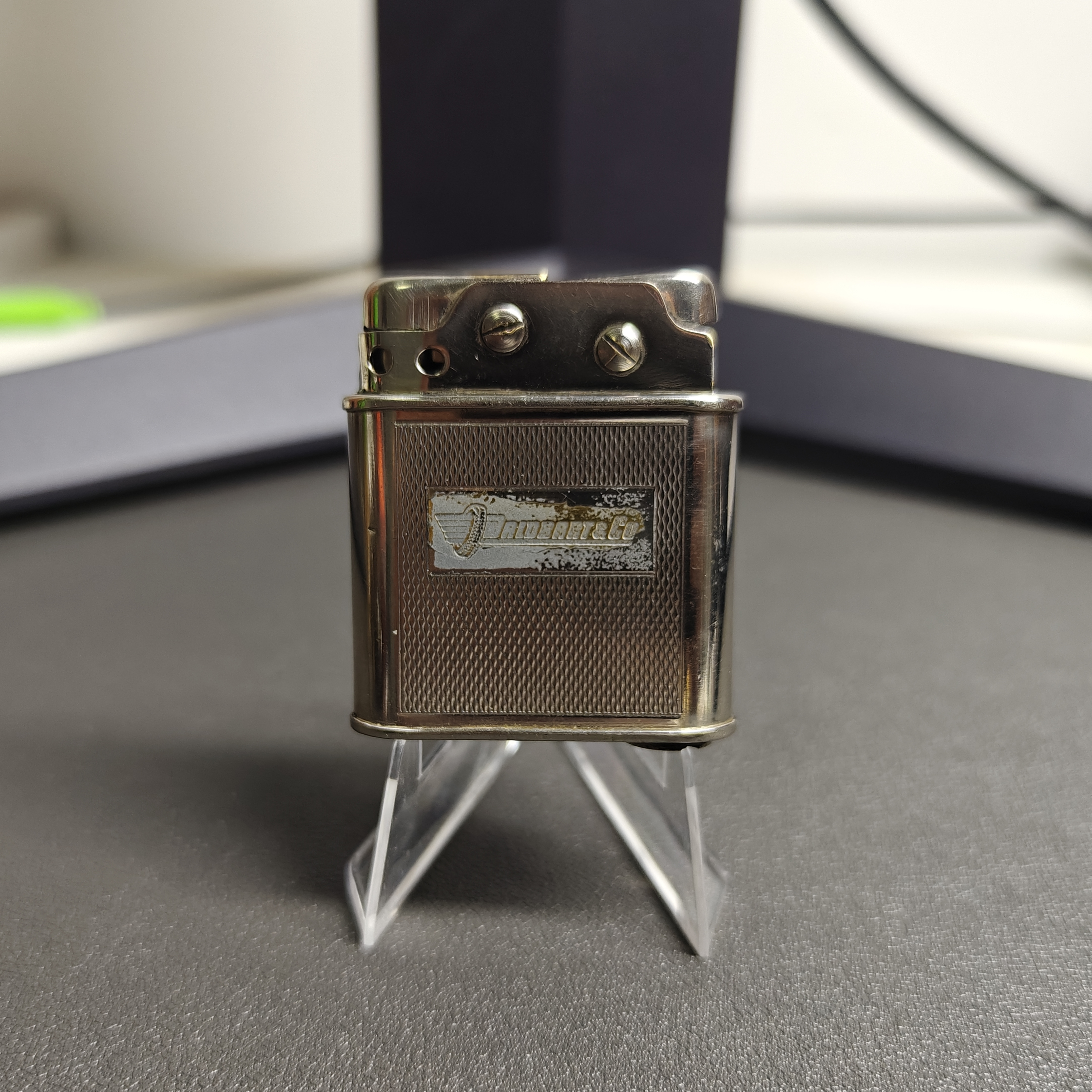 AUGUSTA Lünser Windproof Push-Button Semi-Automatic Lighter