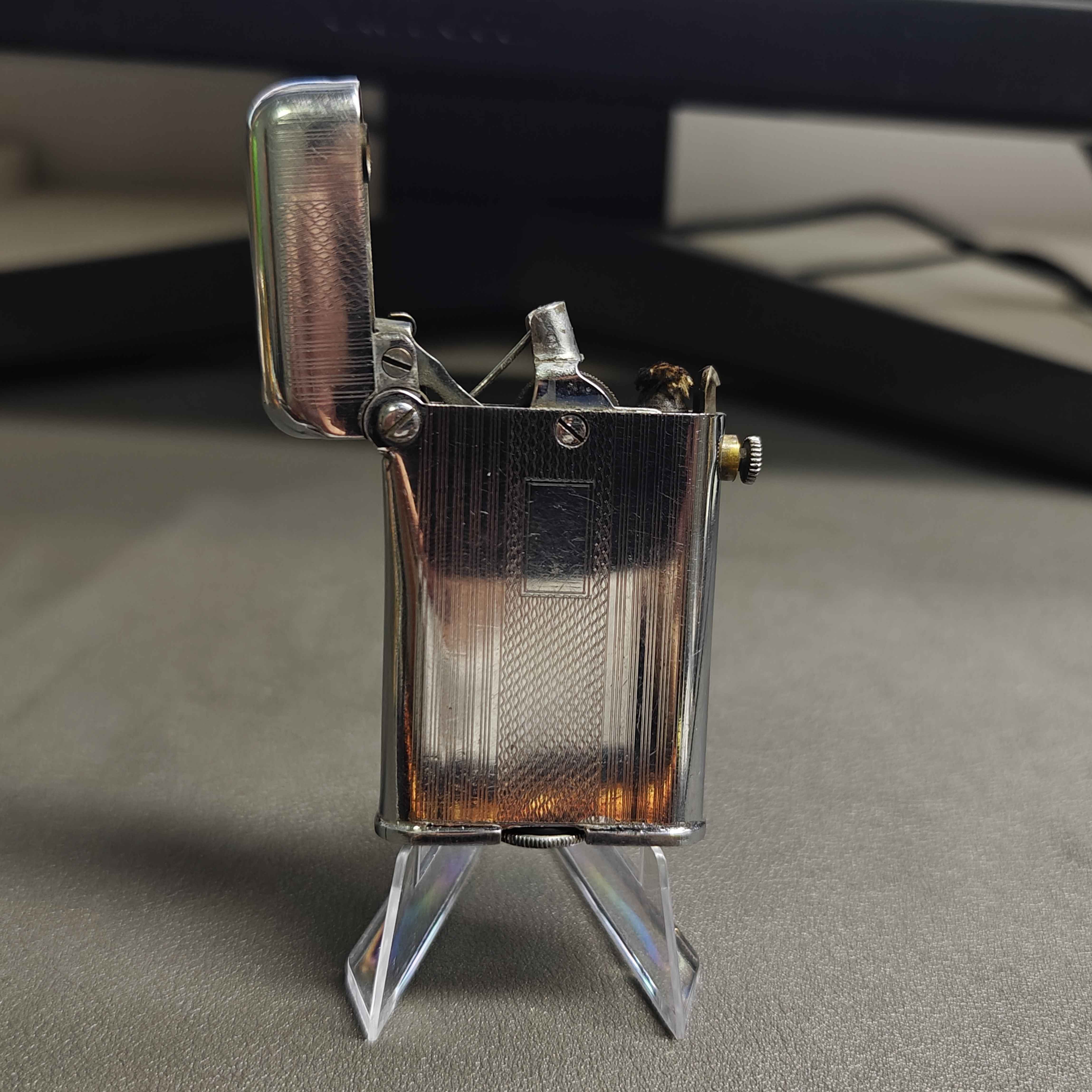 THORENS Double-Hook Semi-Automatic Kerosene Lighter – Detail 1