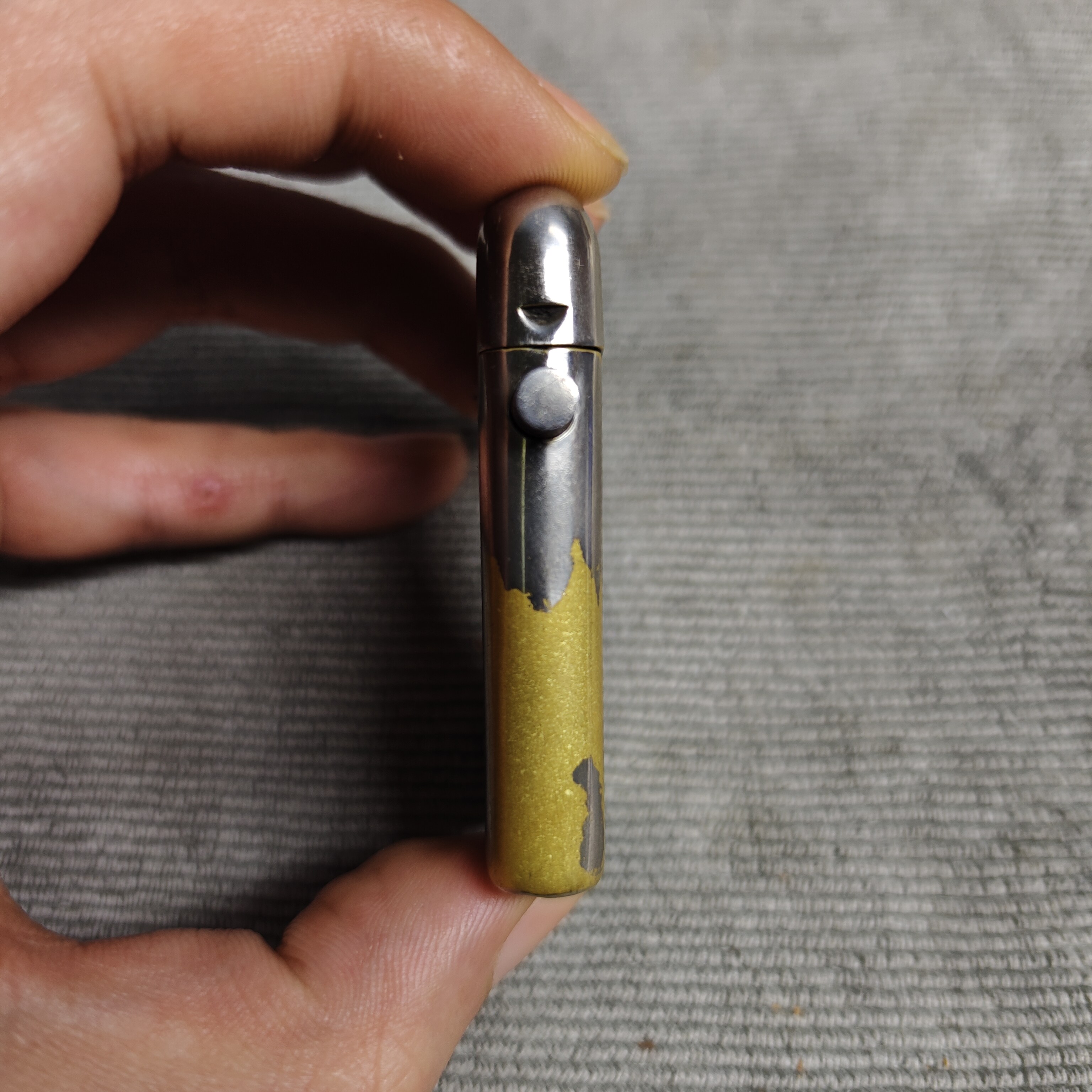 THORENS Single Claw Series Kerosene Lighter: Detail 2