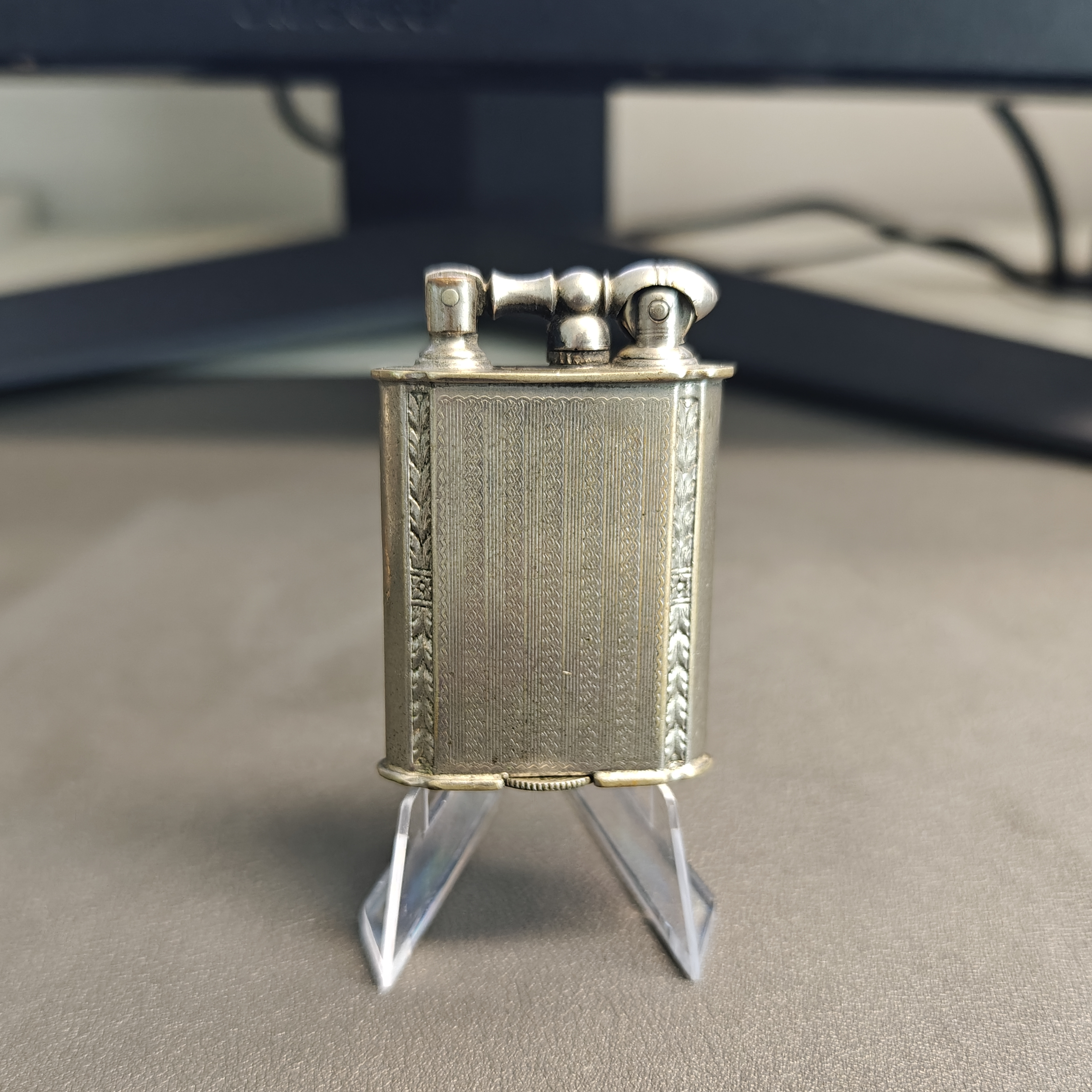 EVANS Lift Arm Nickel Silver Kerosene Lighter Details 3