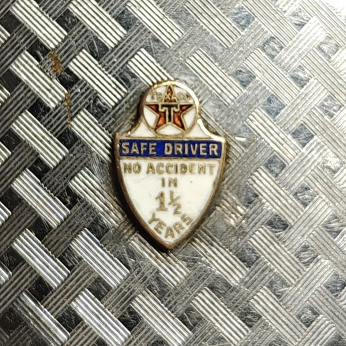 EVANS Trig-A-Lite Custom Emblem Lighter Details 6