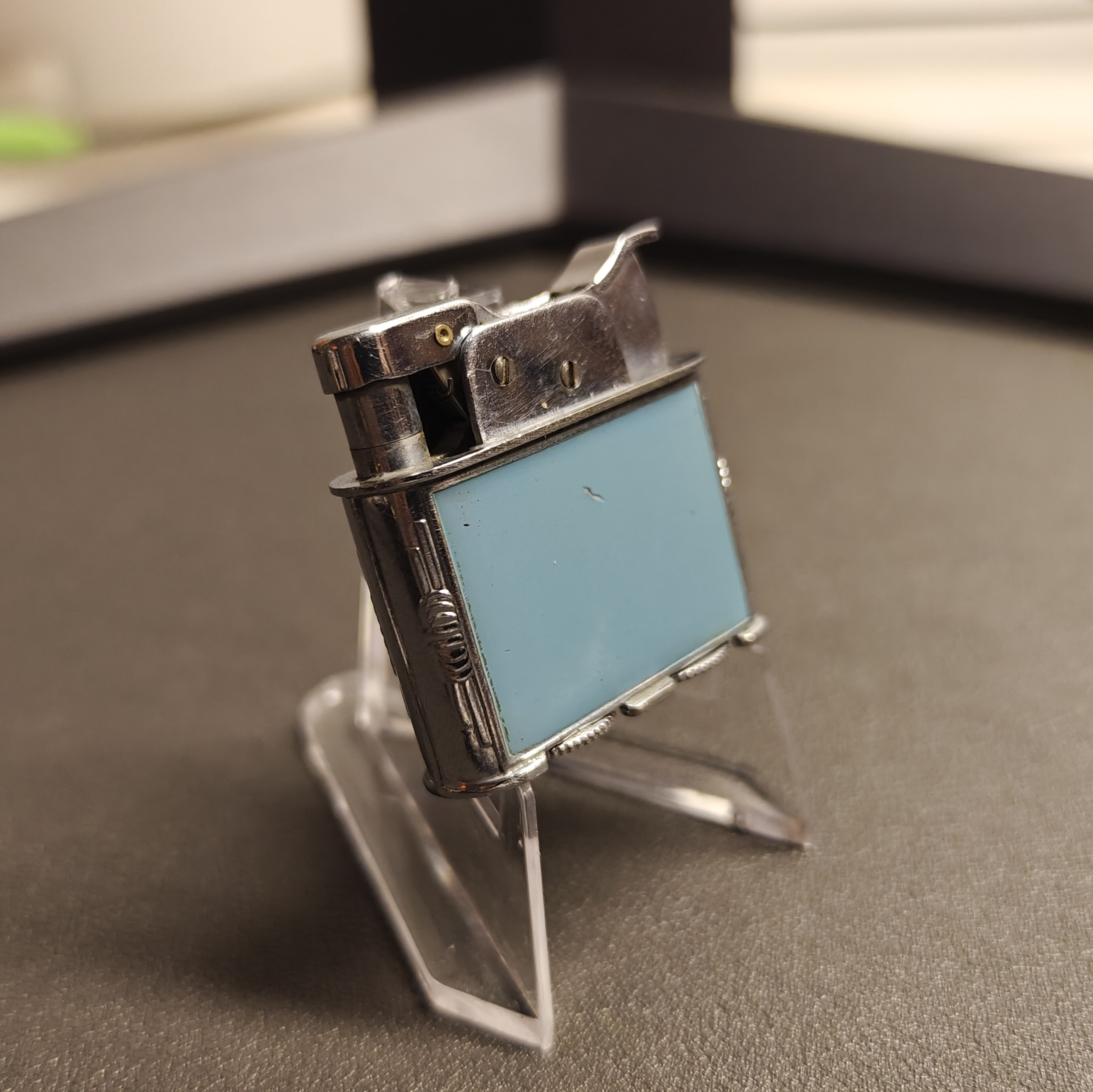 EVANS Trig-A-Lite Series Enamel Pocket Oil Lighter Detail 1