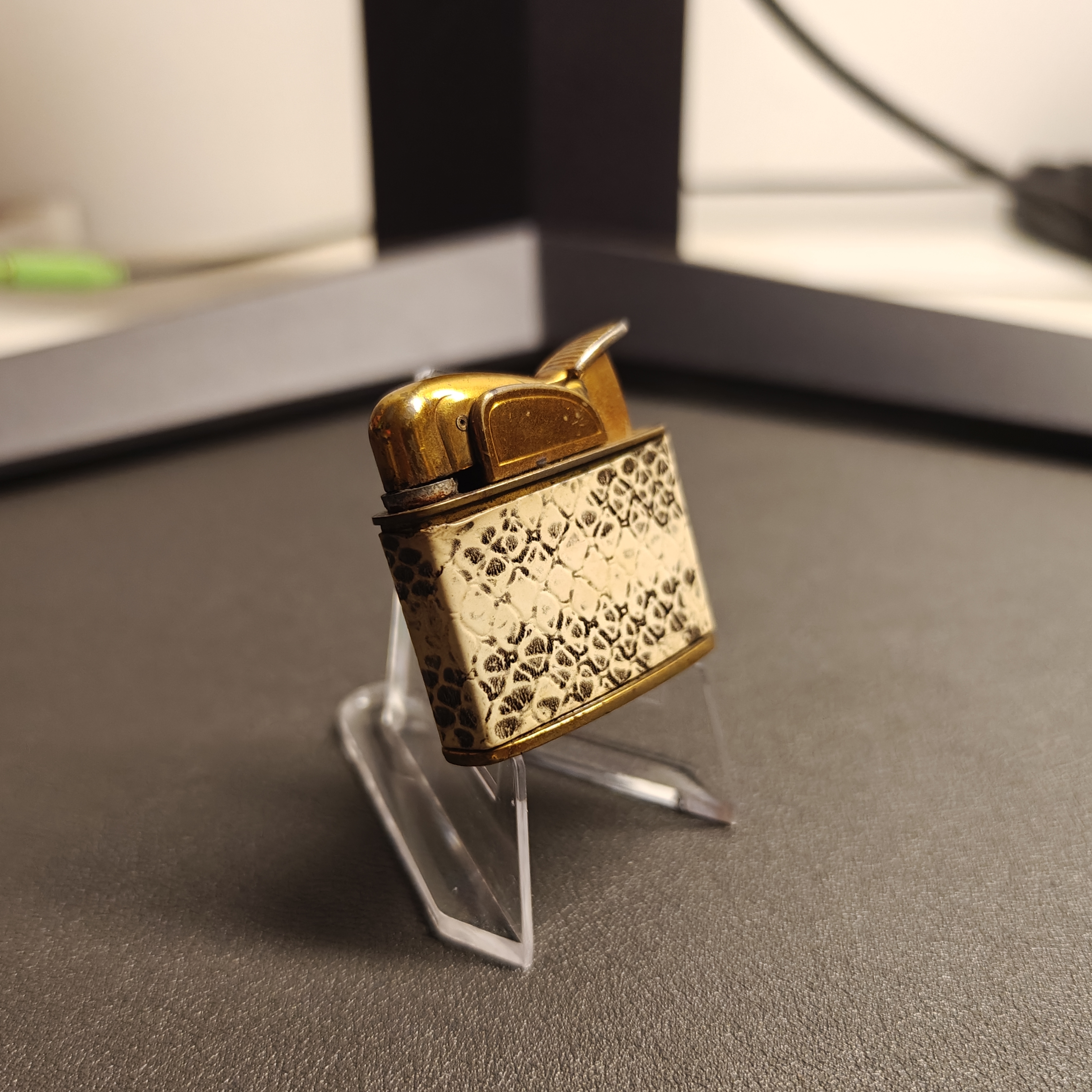 EVANS SPITFIRE Series Pocket Case Snake Skin Cigar Lighter Detail 1