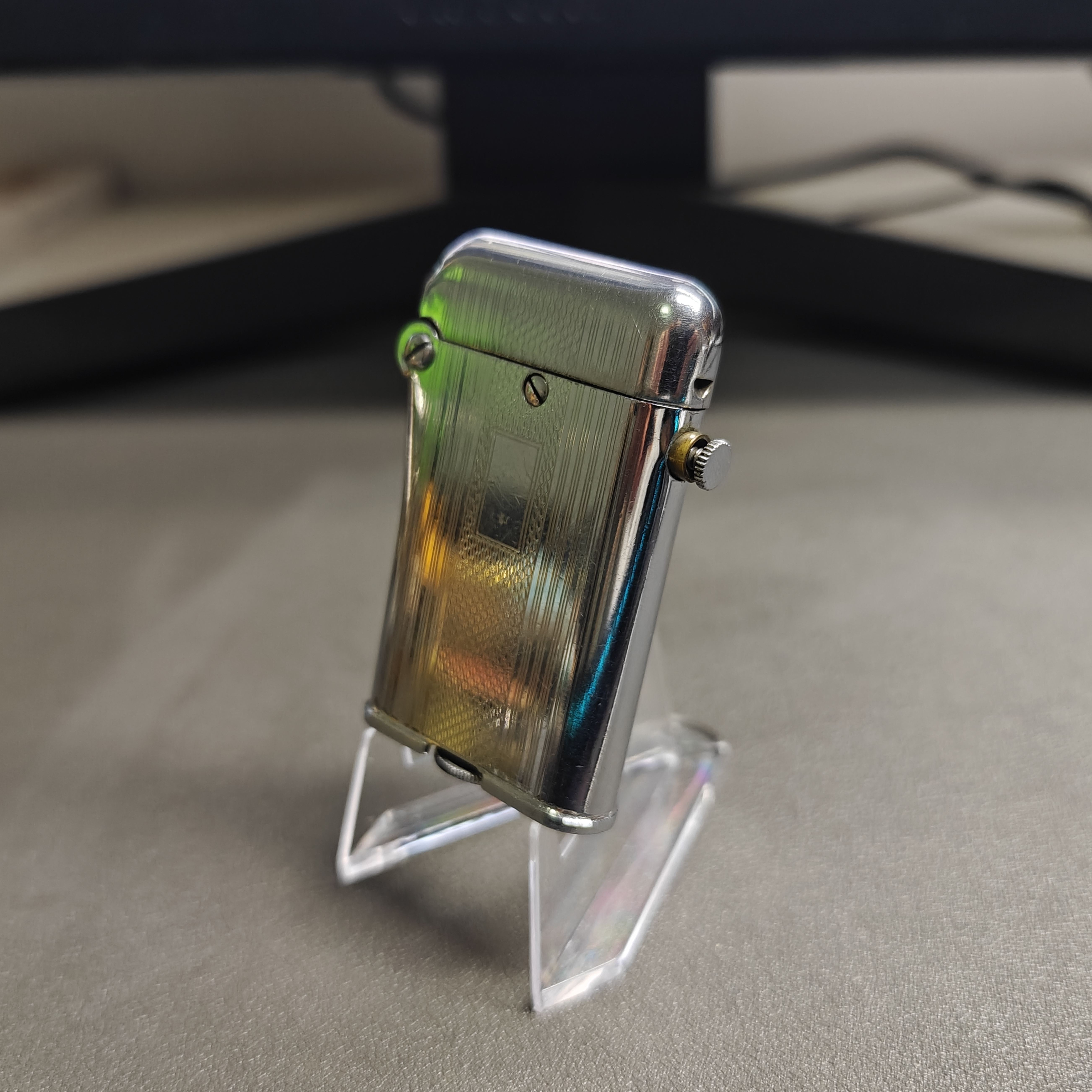 THORENS Double-Hook Semi-Automatic Kerosene Lighter – Detail 2