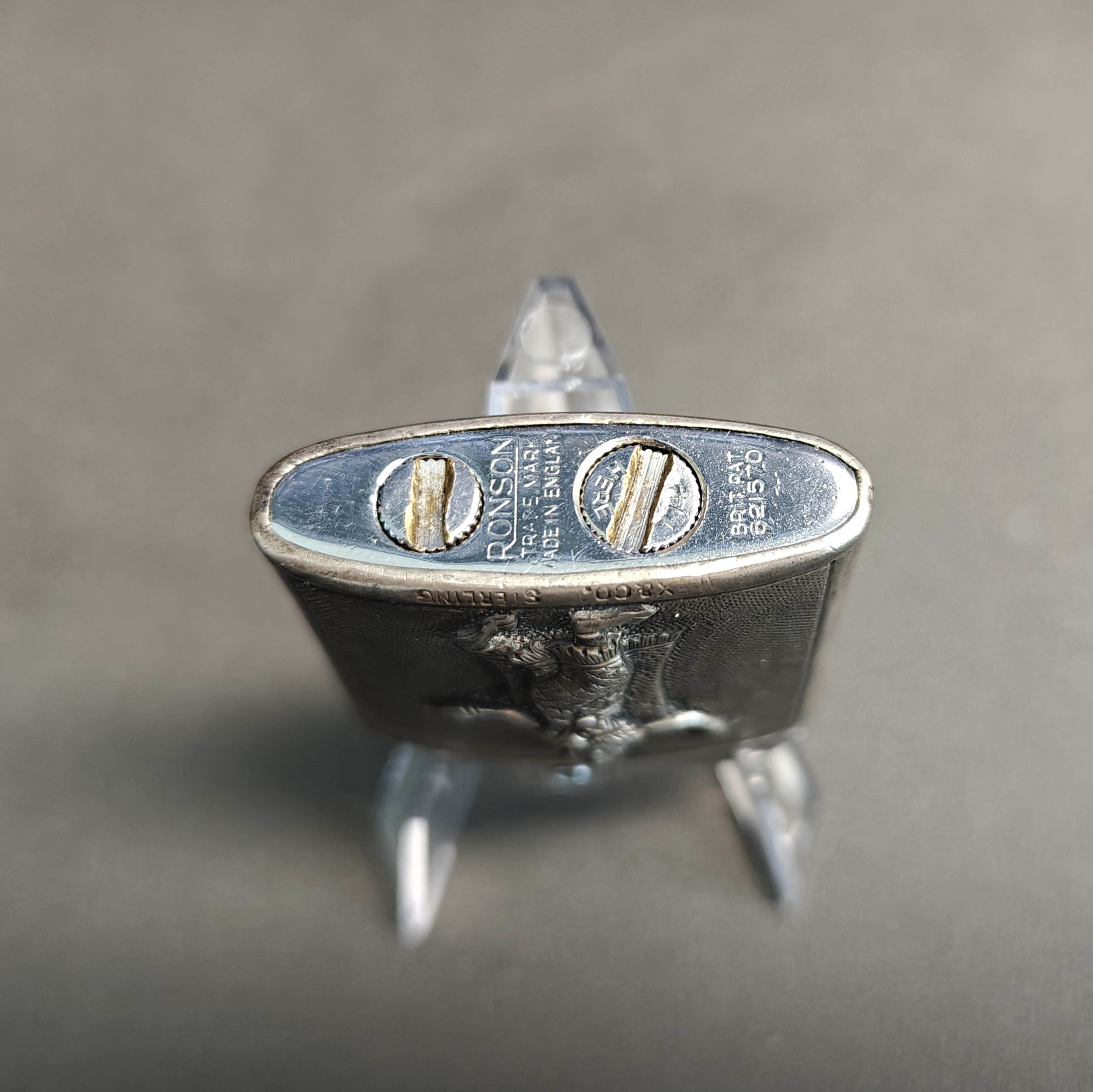 Ronson Standard Series 2nd Gen Siamese Dancer High-Relief Sterling Silver Oil Lighter – Detail 5