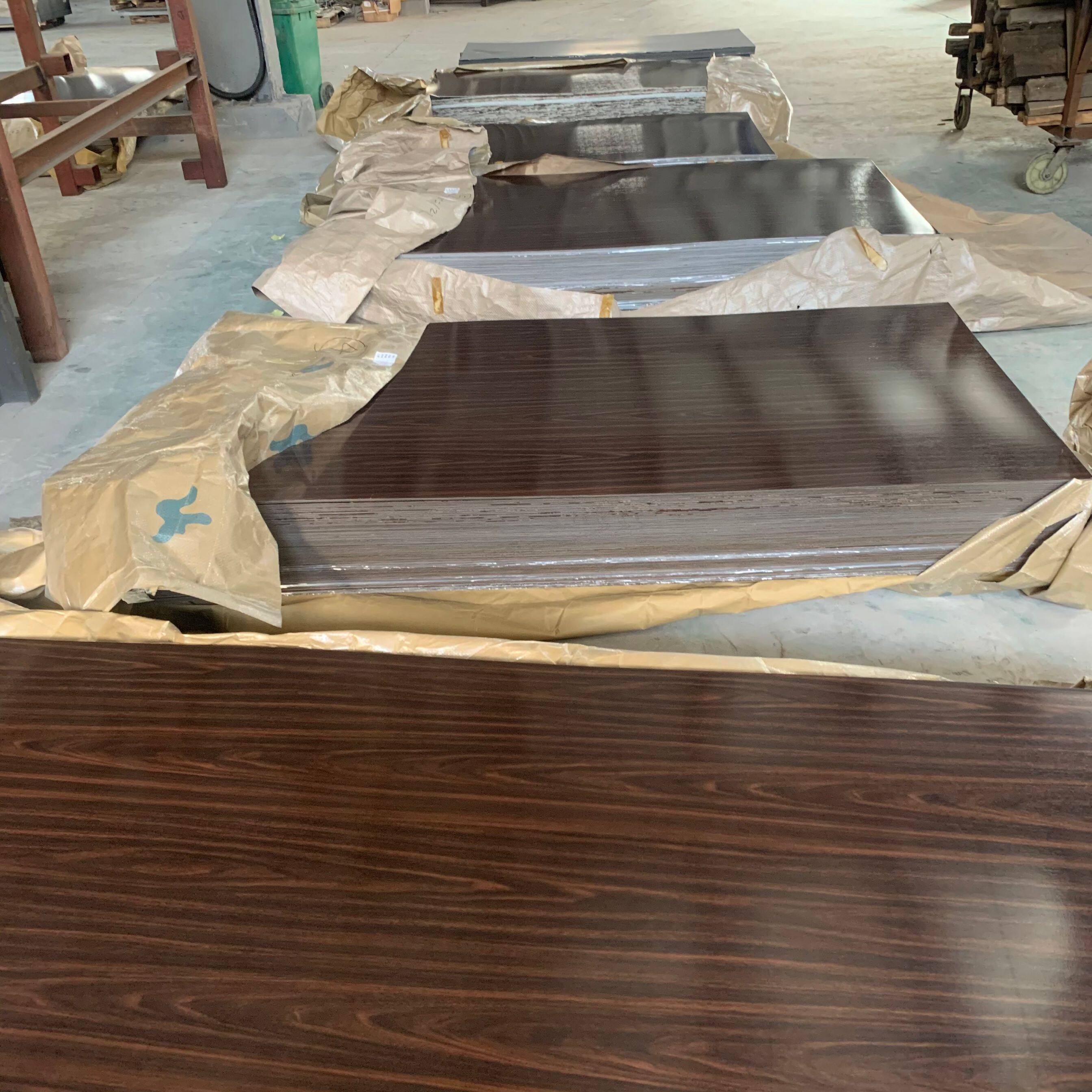 Light Oak Grain Foil-Coated Steel Sheet