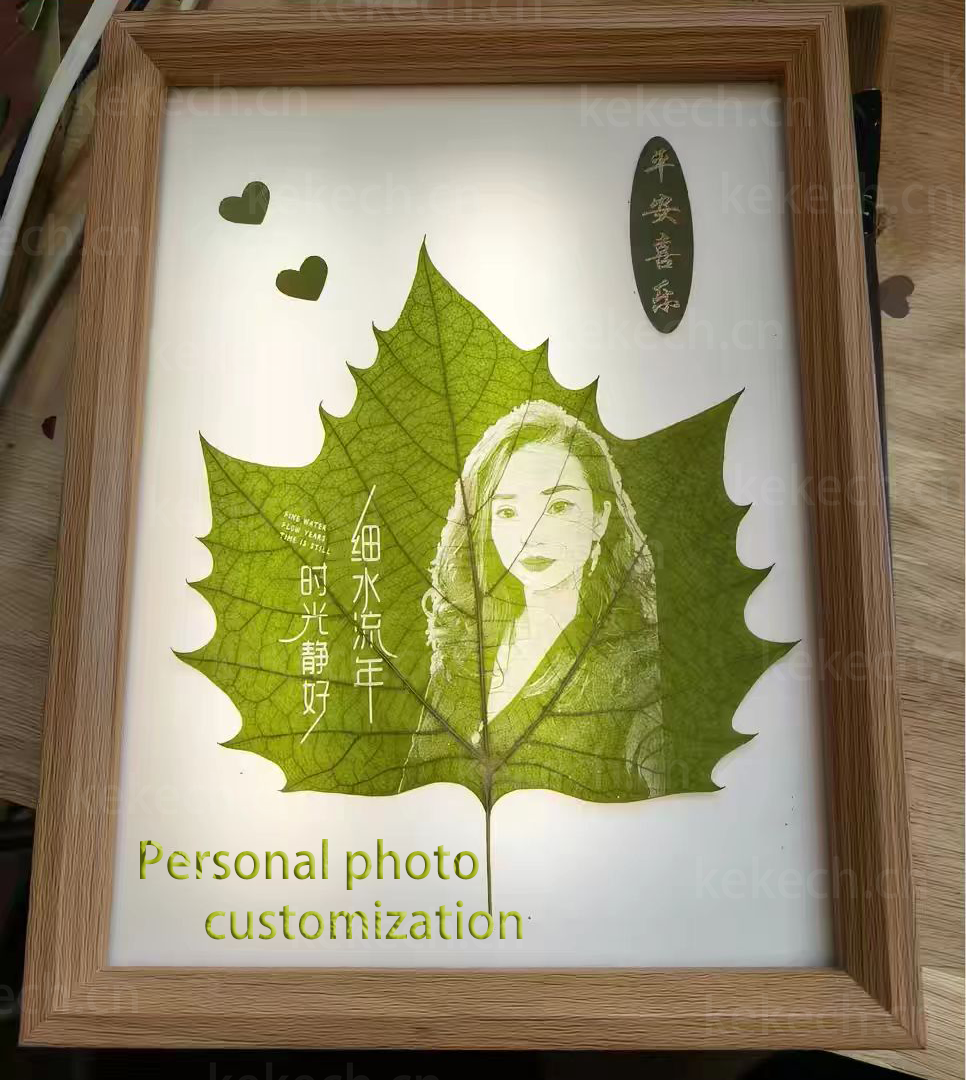 Leaf carving with a frame and backing