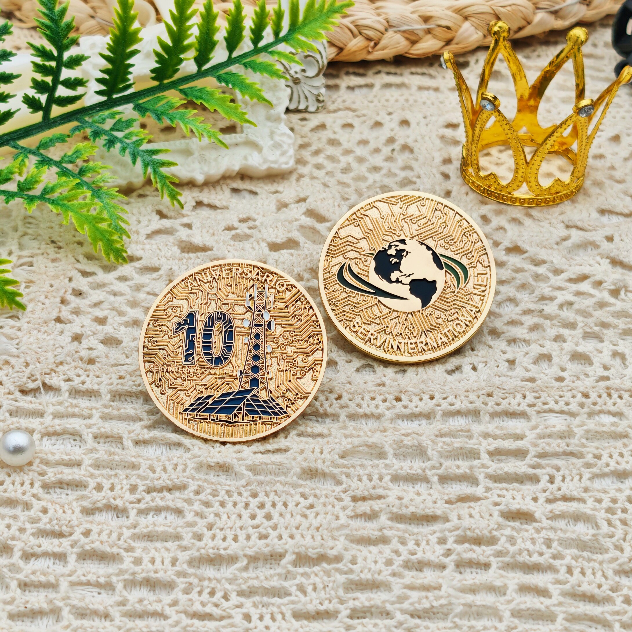 SERVINTERNATIONAL 10th Anniversary Double-Sided Gold-Plated Chip-Texture Enamel Commemorative Coin