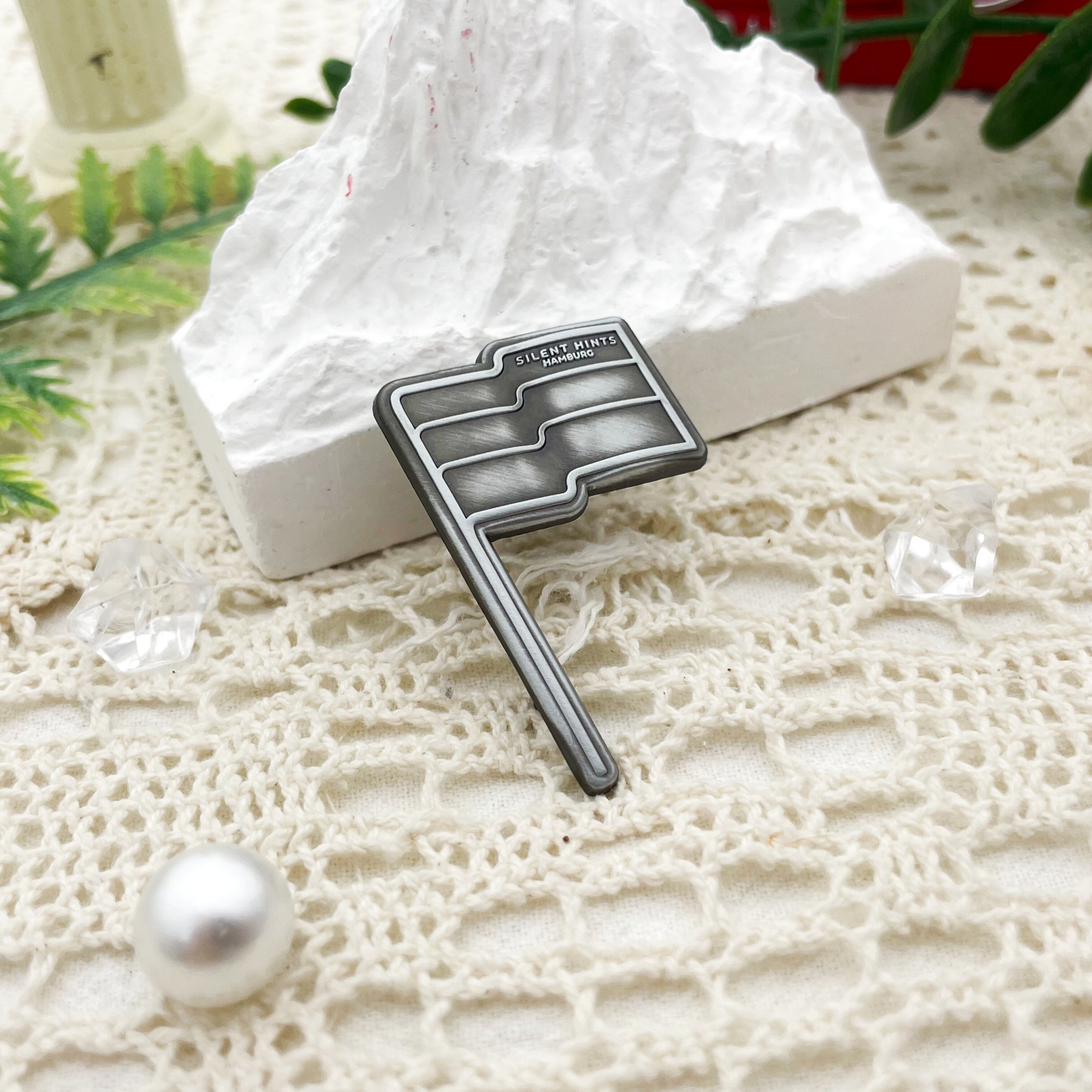 Silent Ninja Flag Irregular Relief Antique Silver Badge