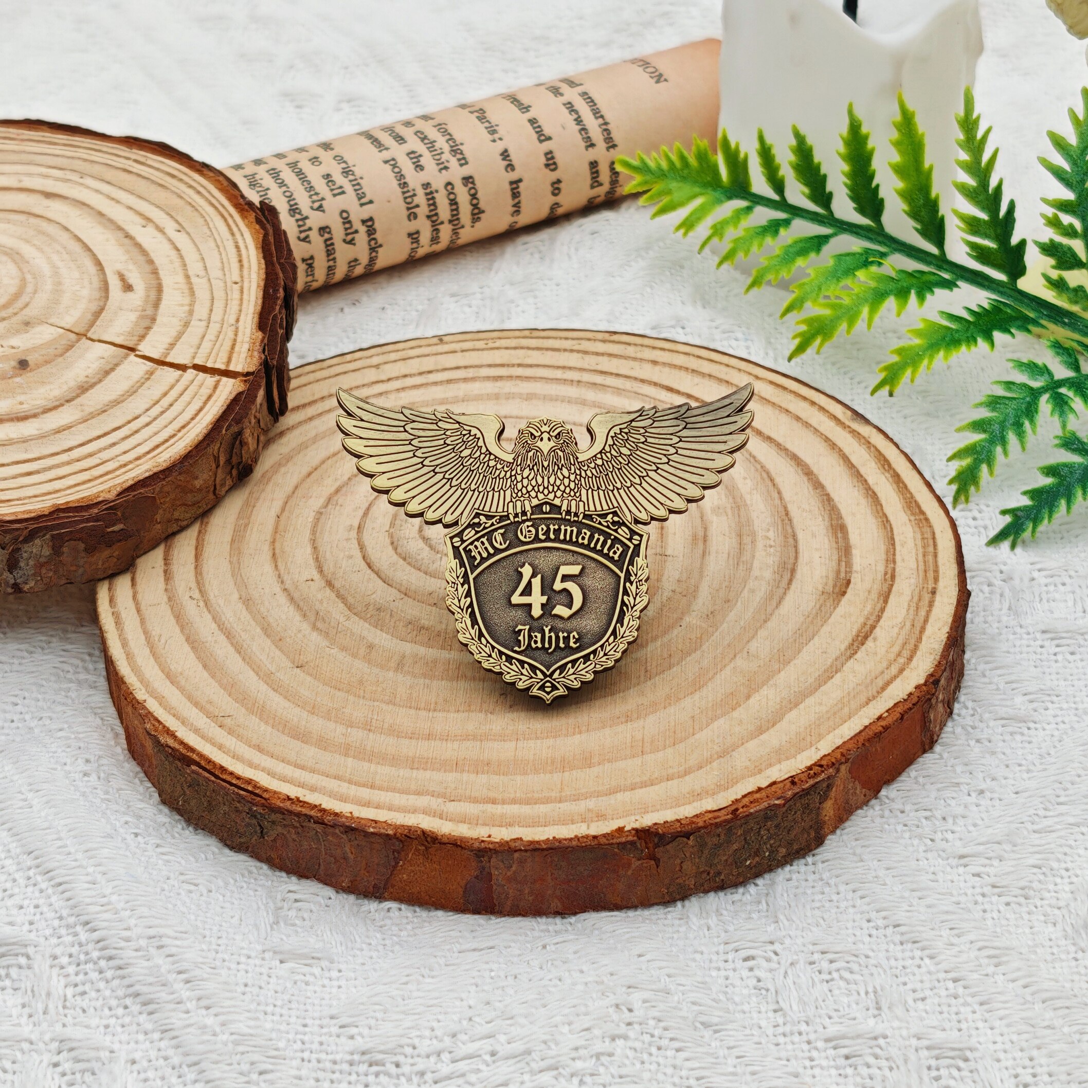 Vintage Gold-Plated Eagle Wing Shield冲压 Badge