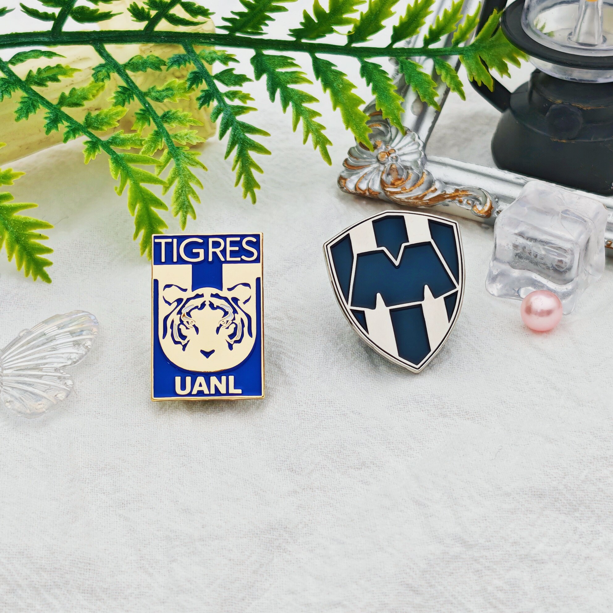 Tigres UANL Team Chrome/Gold Plated Enamel Pin Set