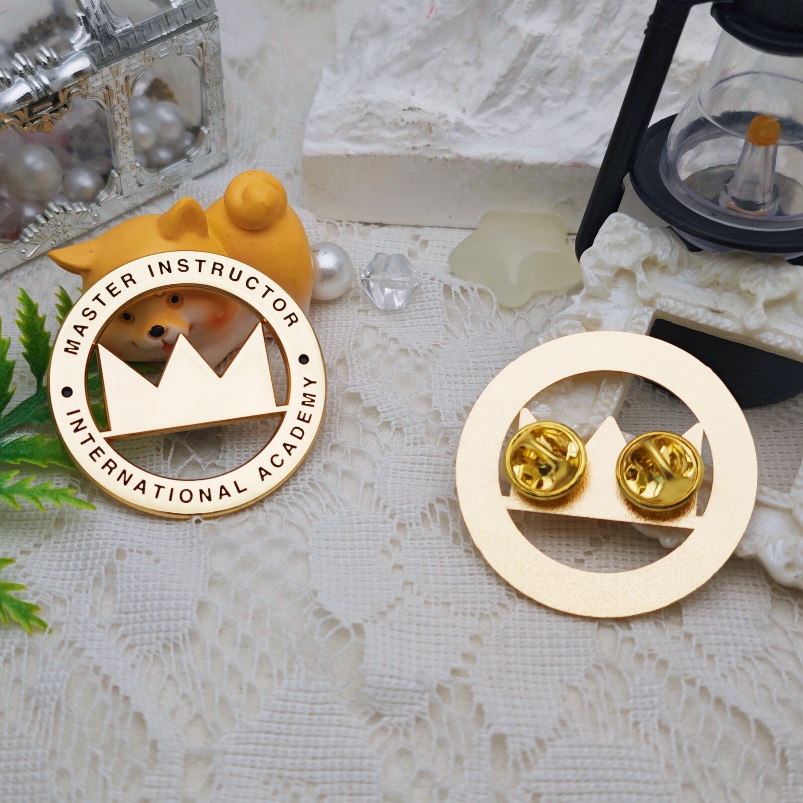 International Master Crown Circle Cutout Badge
