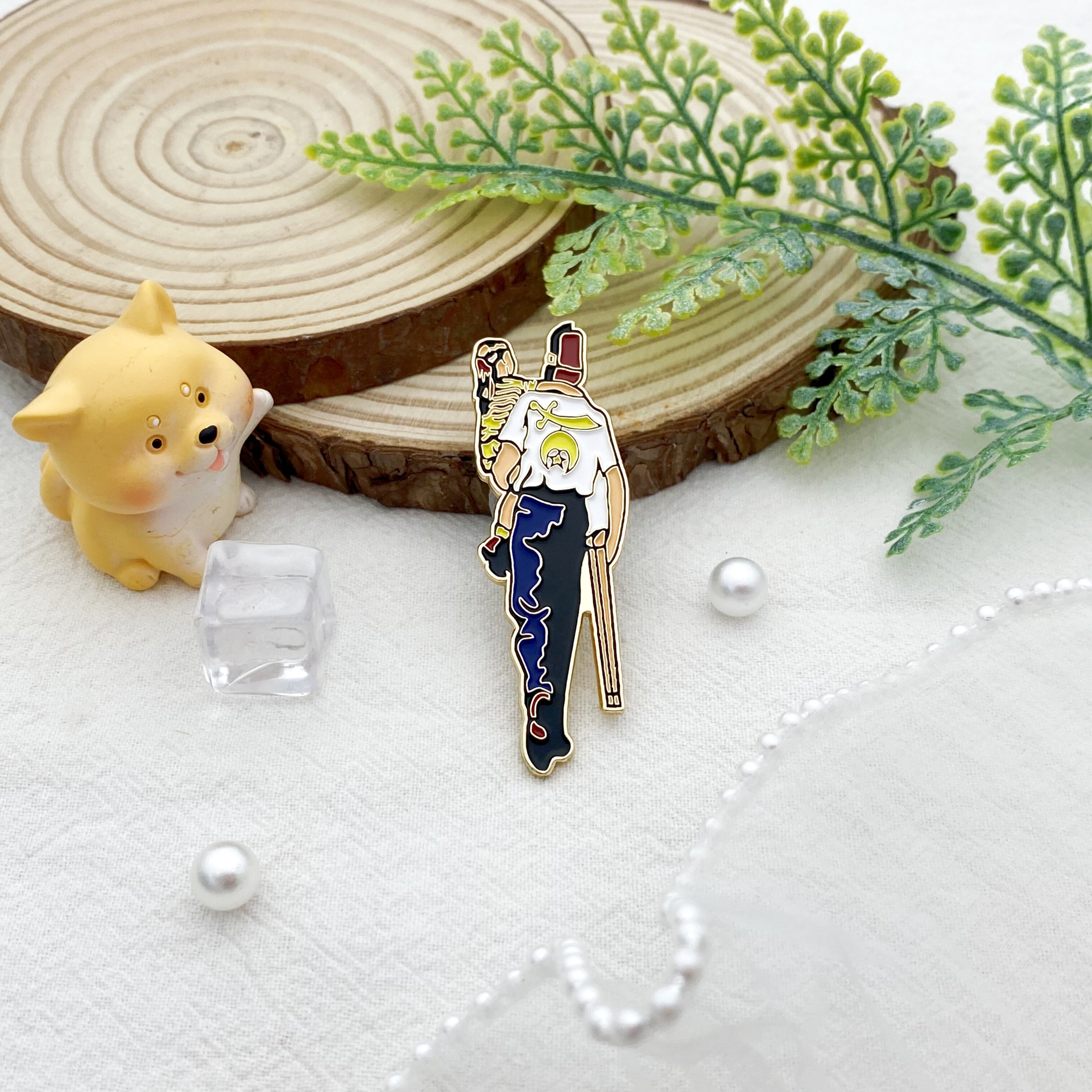 Long-shaped glossy enamel pin: Silent Messenger