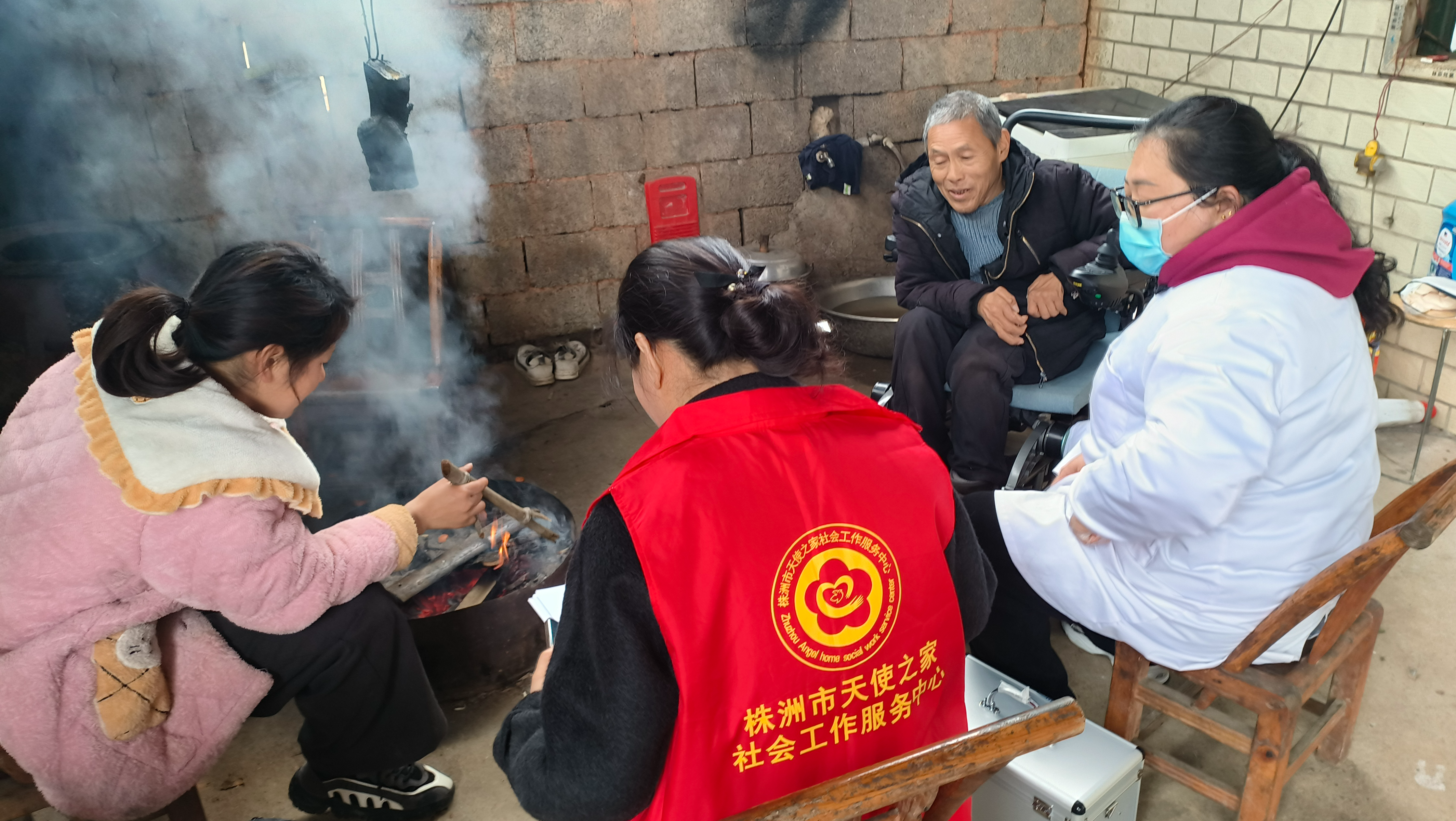 关爱老人探访