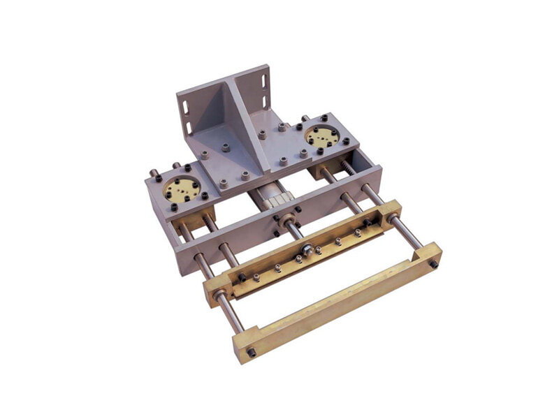 Squeeze cutters