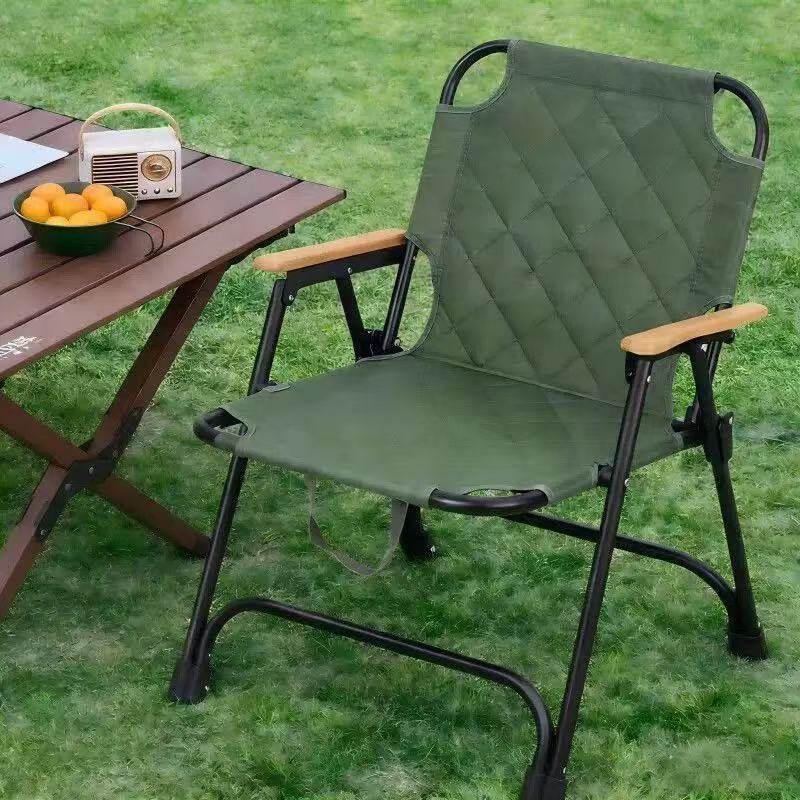 Integrated Kermit Chair