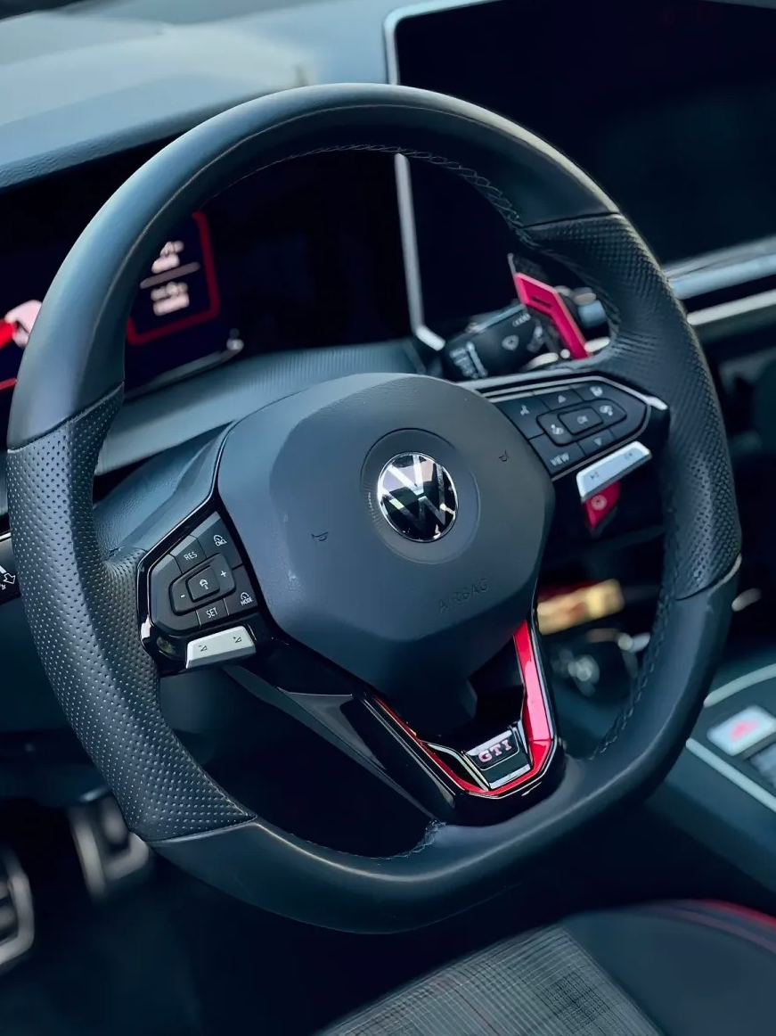 Tiguan R custom steering wheel