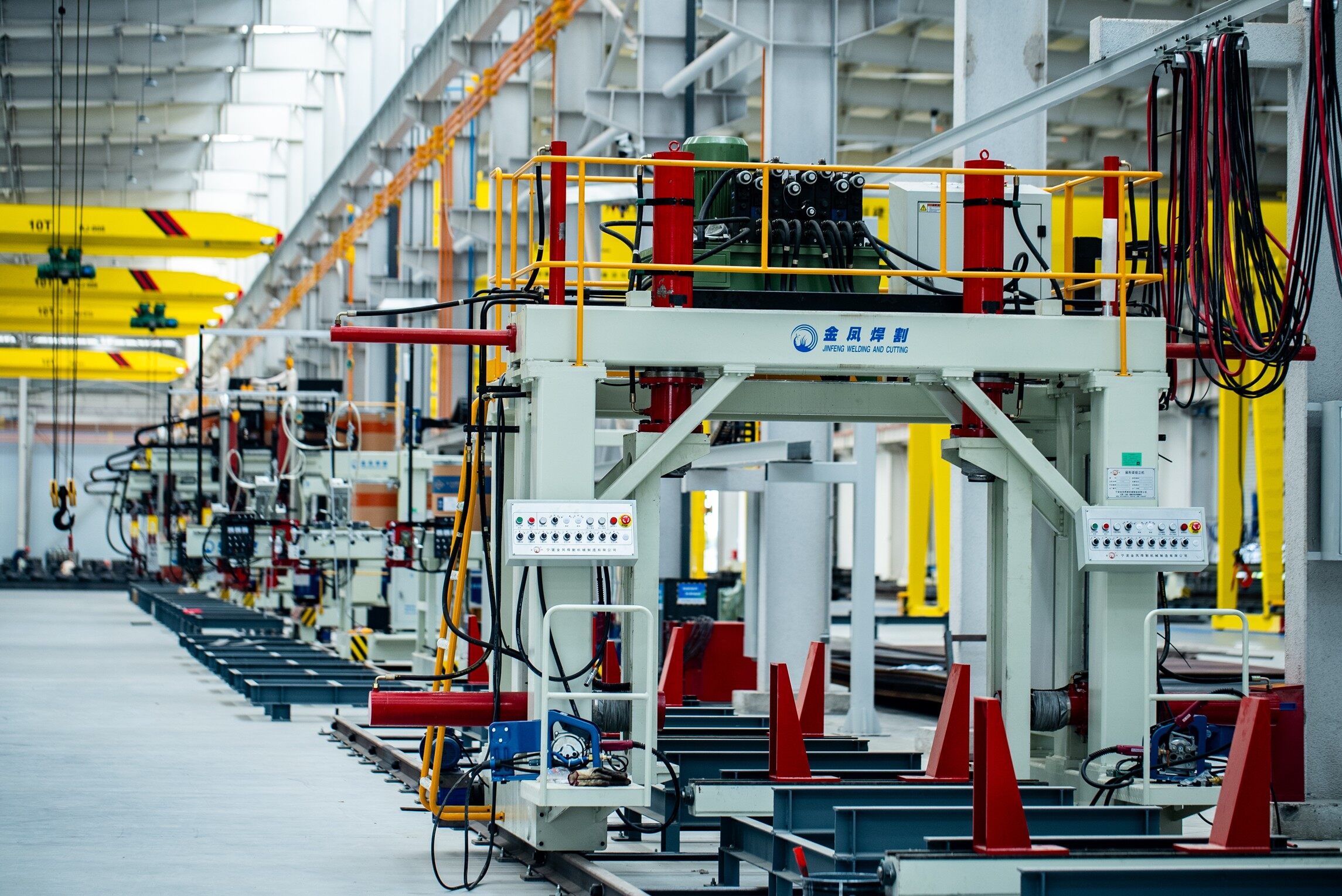 High-efficiency Intelligent Production Line for Box Girders