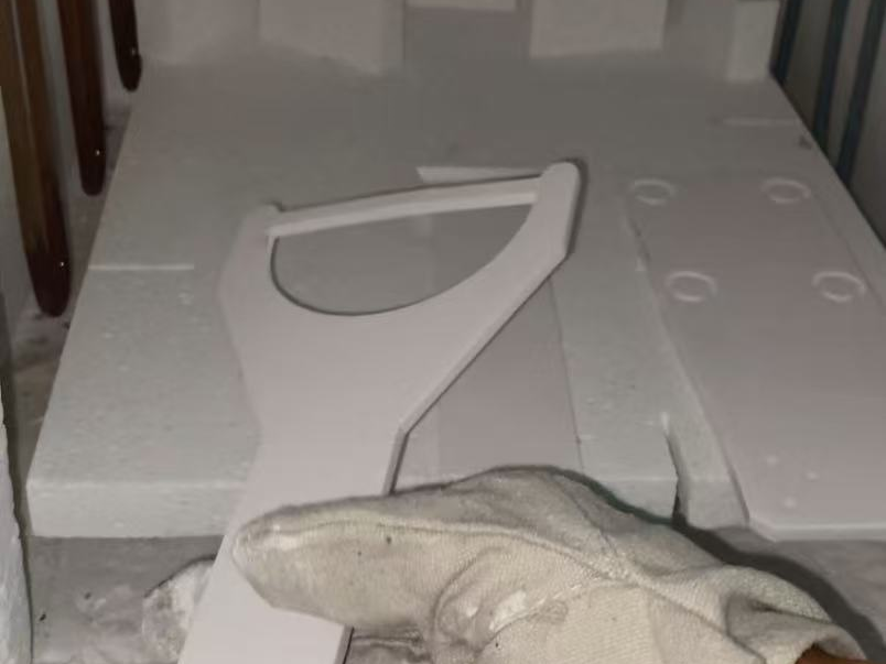 Ceramic fingers for the semiconductor industry