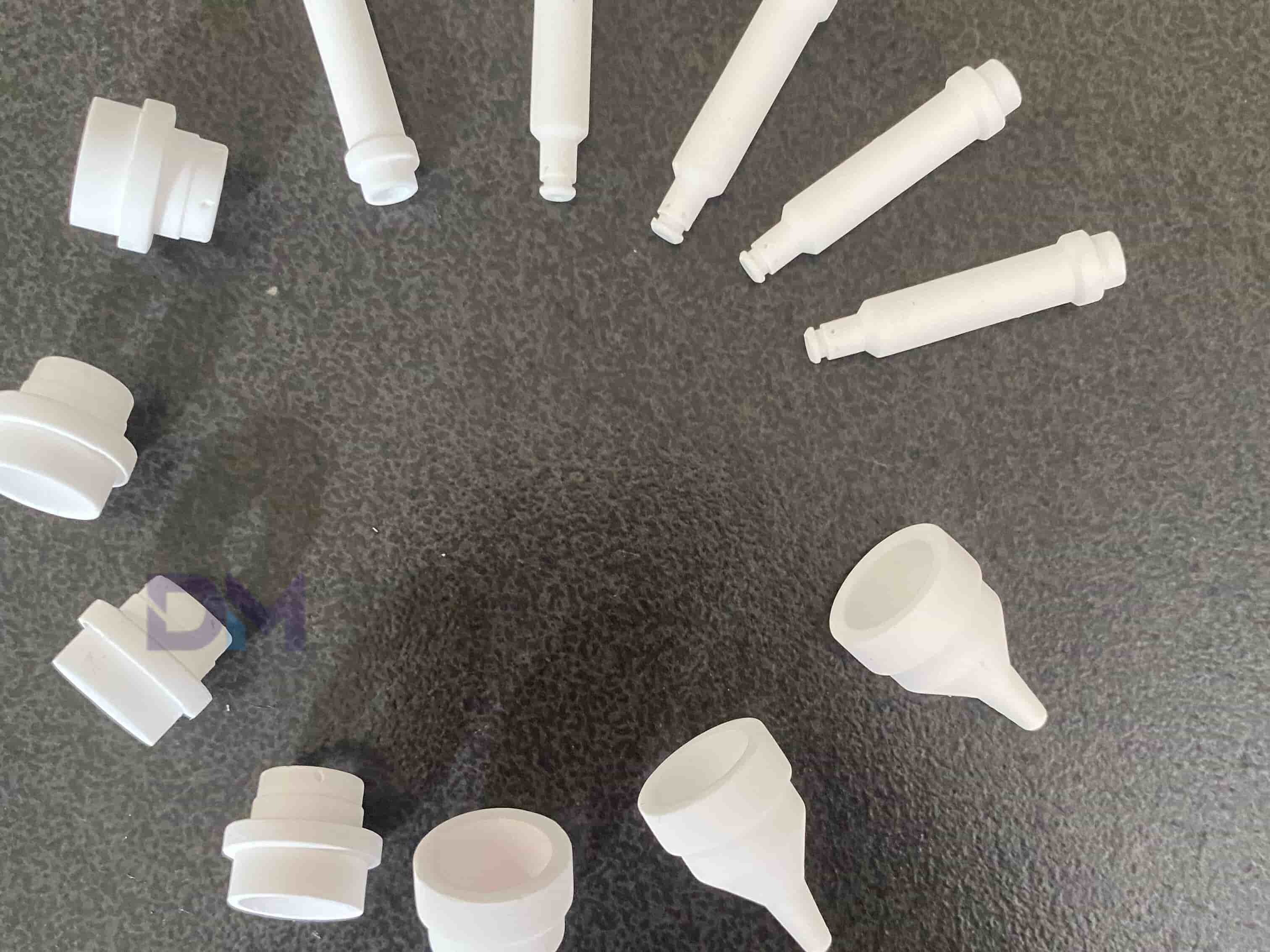 What materials can be used for ceramic 3D printing?