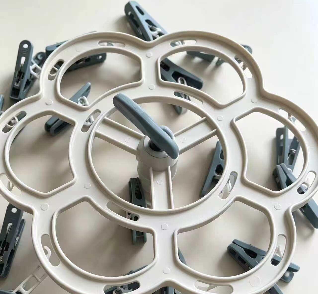 Rotary Multi-Hook Clothes Drying Rack 4