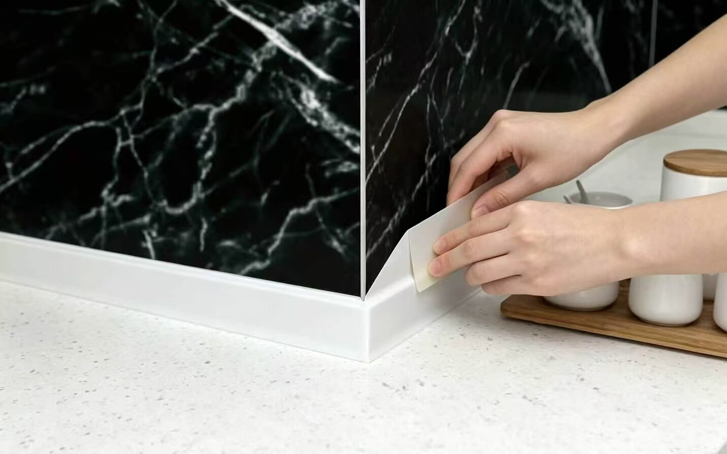 Black and white marble oil-resistant kitchen sticker 4