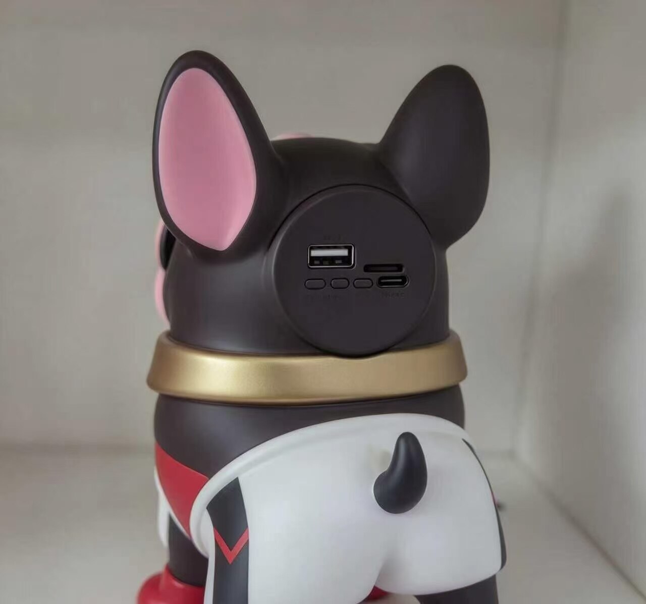 Golden Armor Red Boot Frenchie Speaker 5
