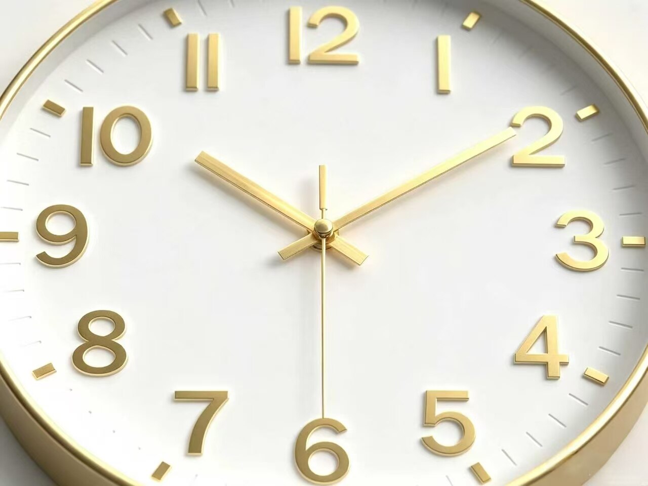Yabai Luxury Wall Clock